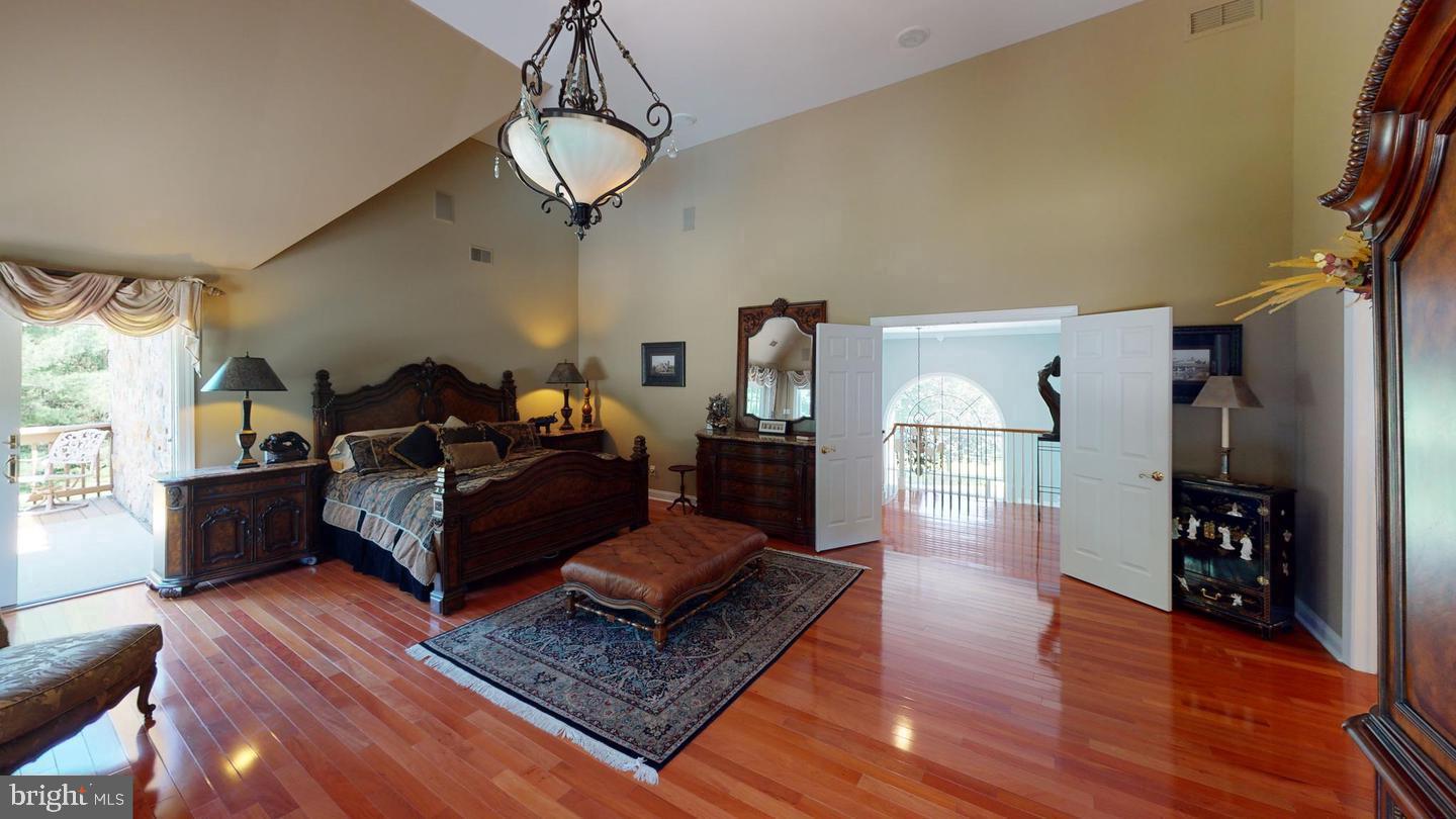BURROWS RUN - Residential