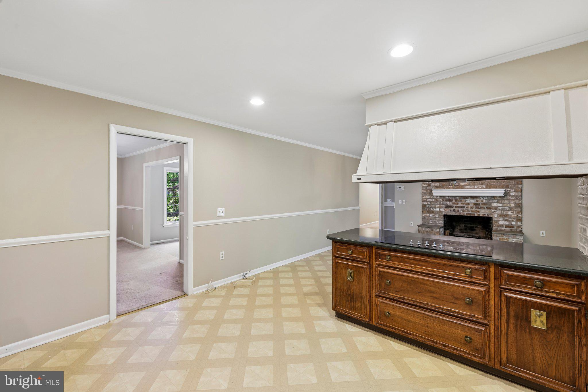 HONEYSUCKLE HILL - Residential