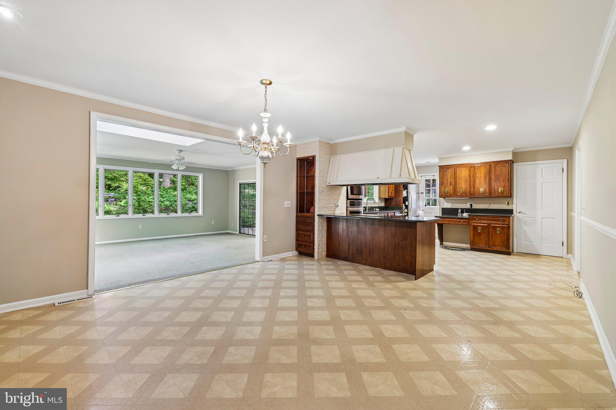 HONEYSUCKLE HILL - Residential