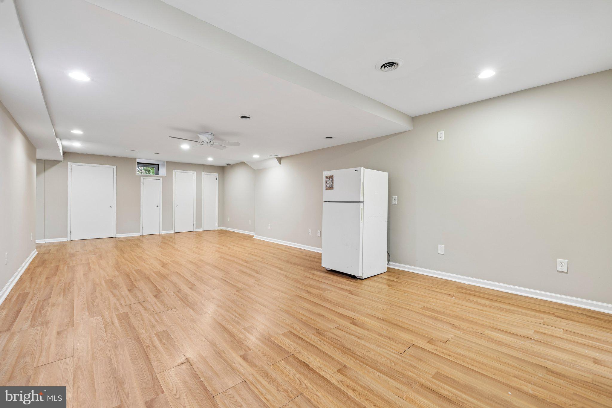 HONEYSUCKLE HILL - Residential