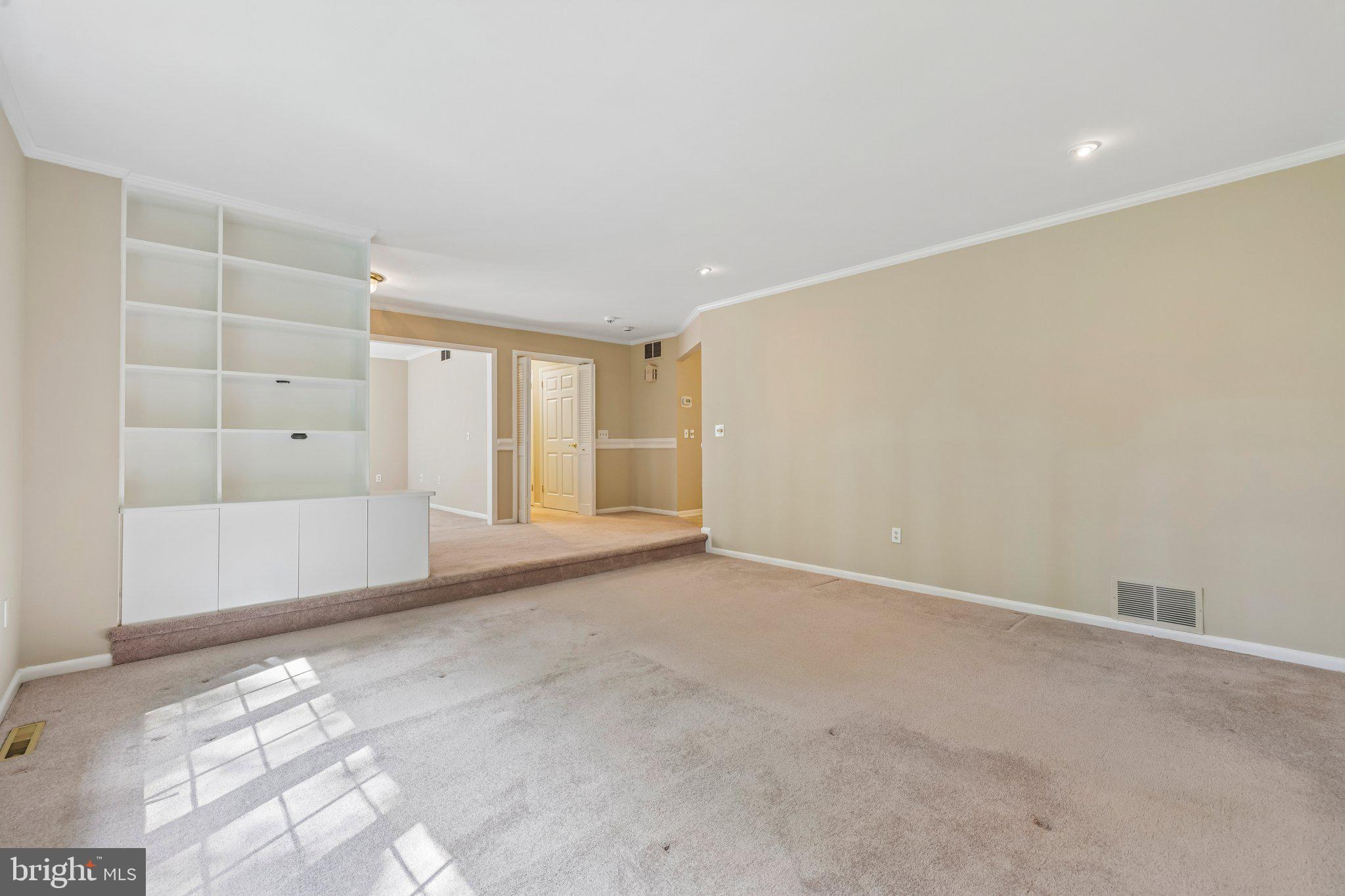 HONEYSUCKLE HILL - Residential