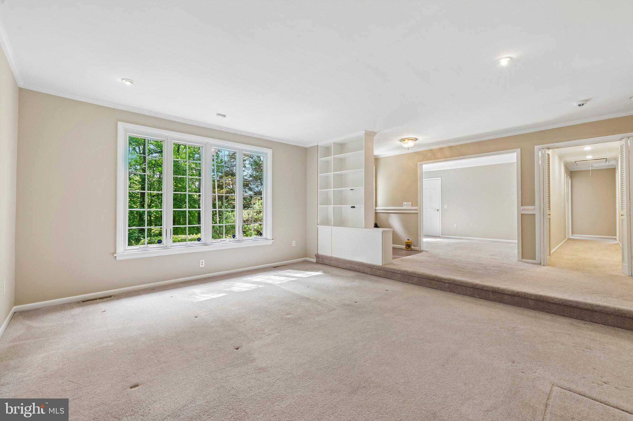 HONEYSUCKLE HILL - Residential