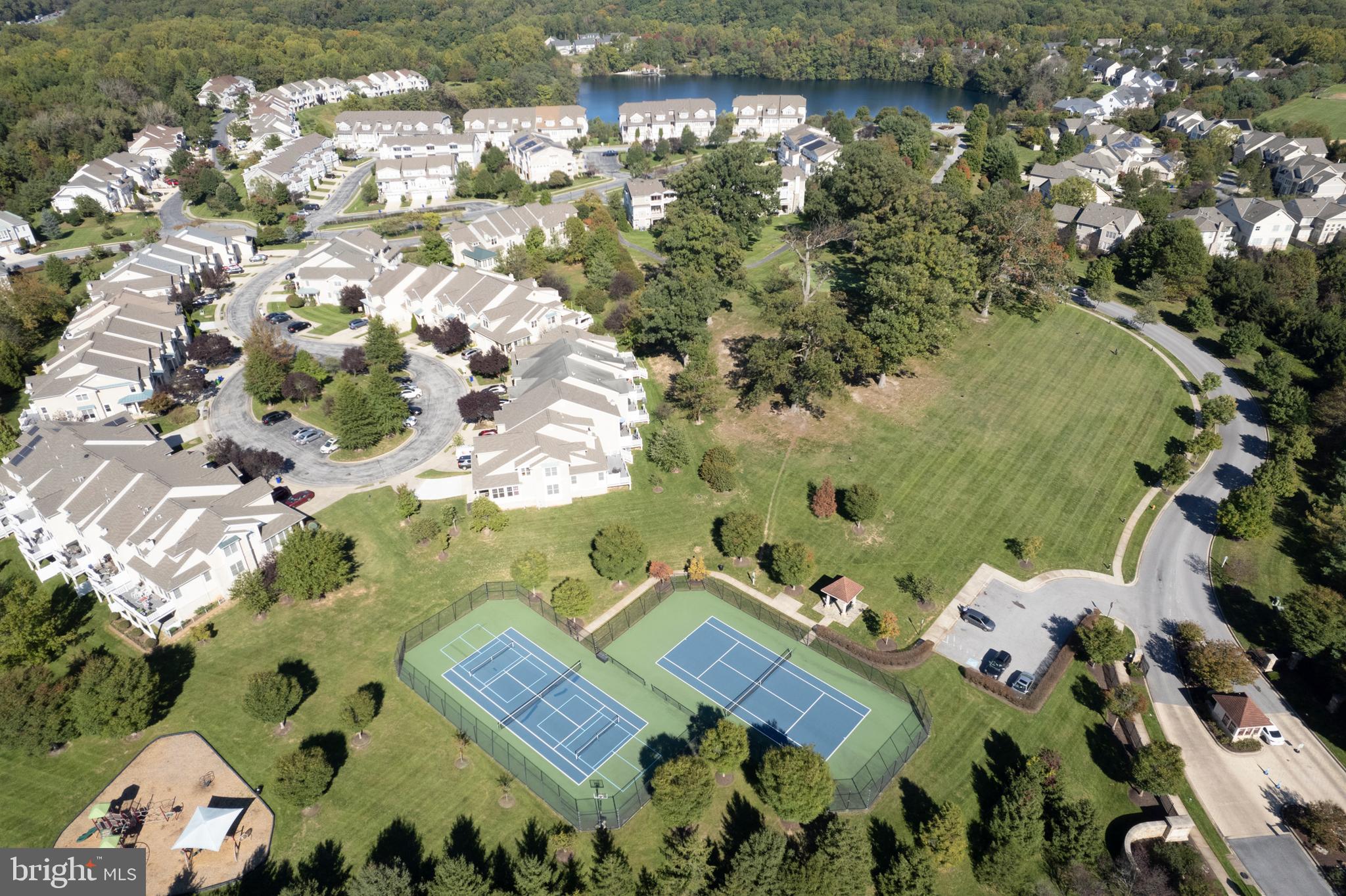 STONE LAKE - Residential