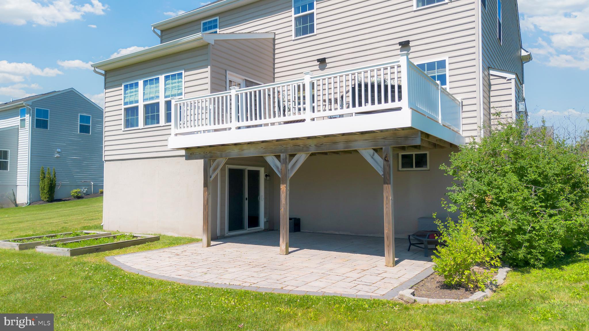 PRES AT MONTGOMERY - Residential