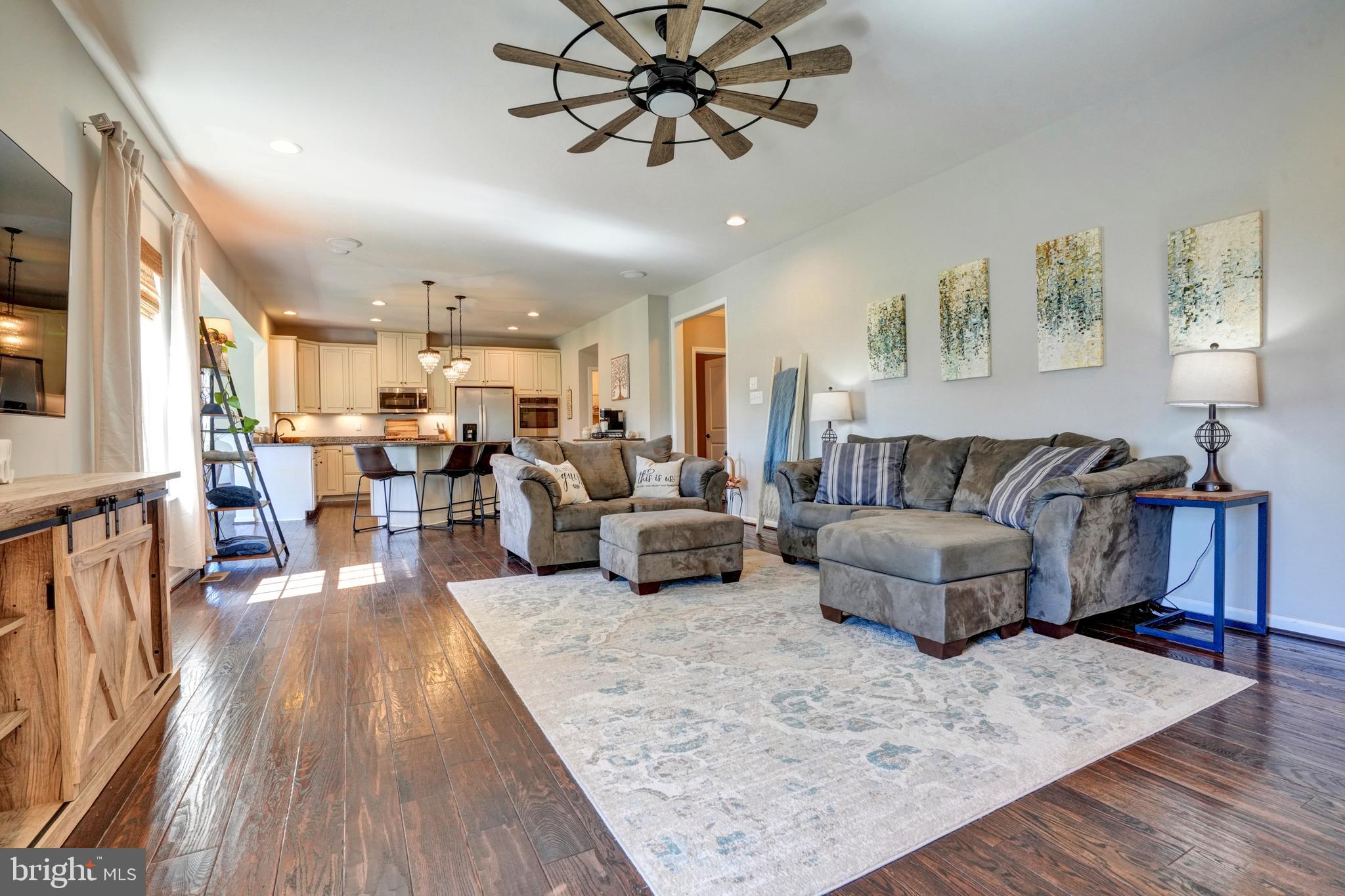 PRES AT MONTGOMERY - Residential