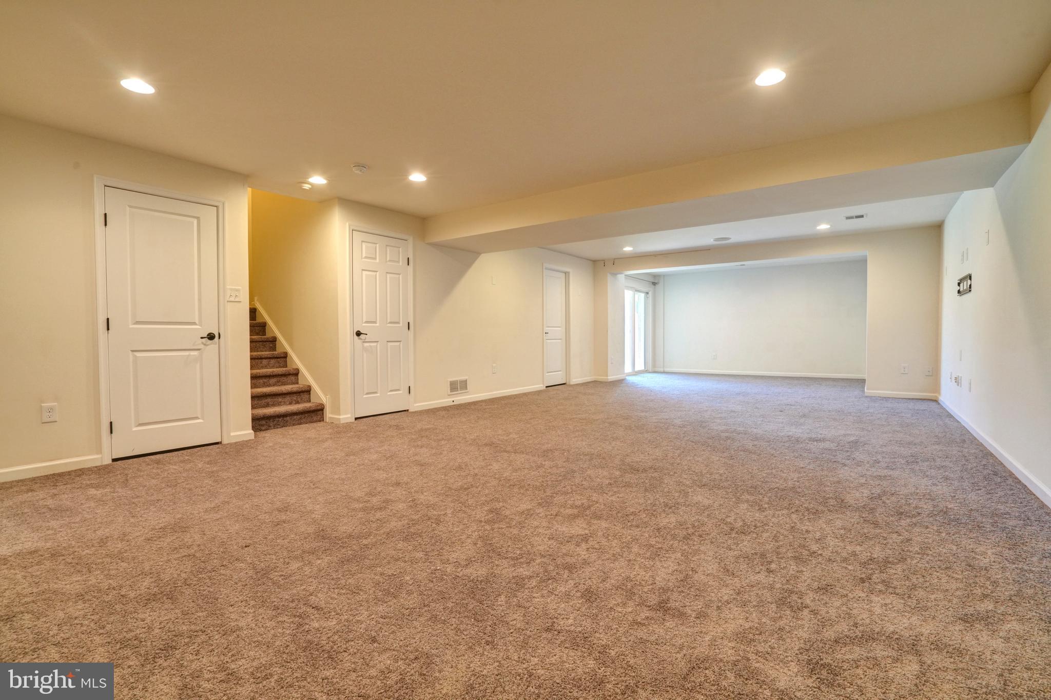 PRES AT MONTGOMERY - Residential