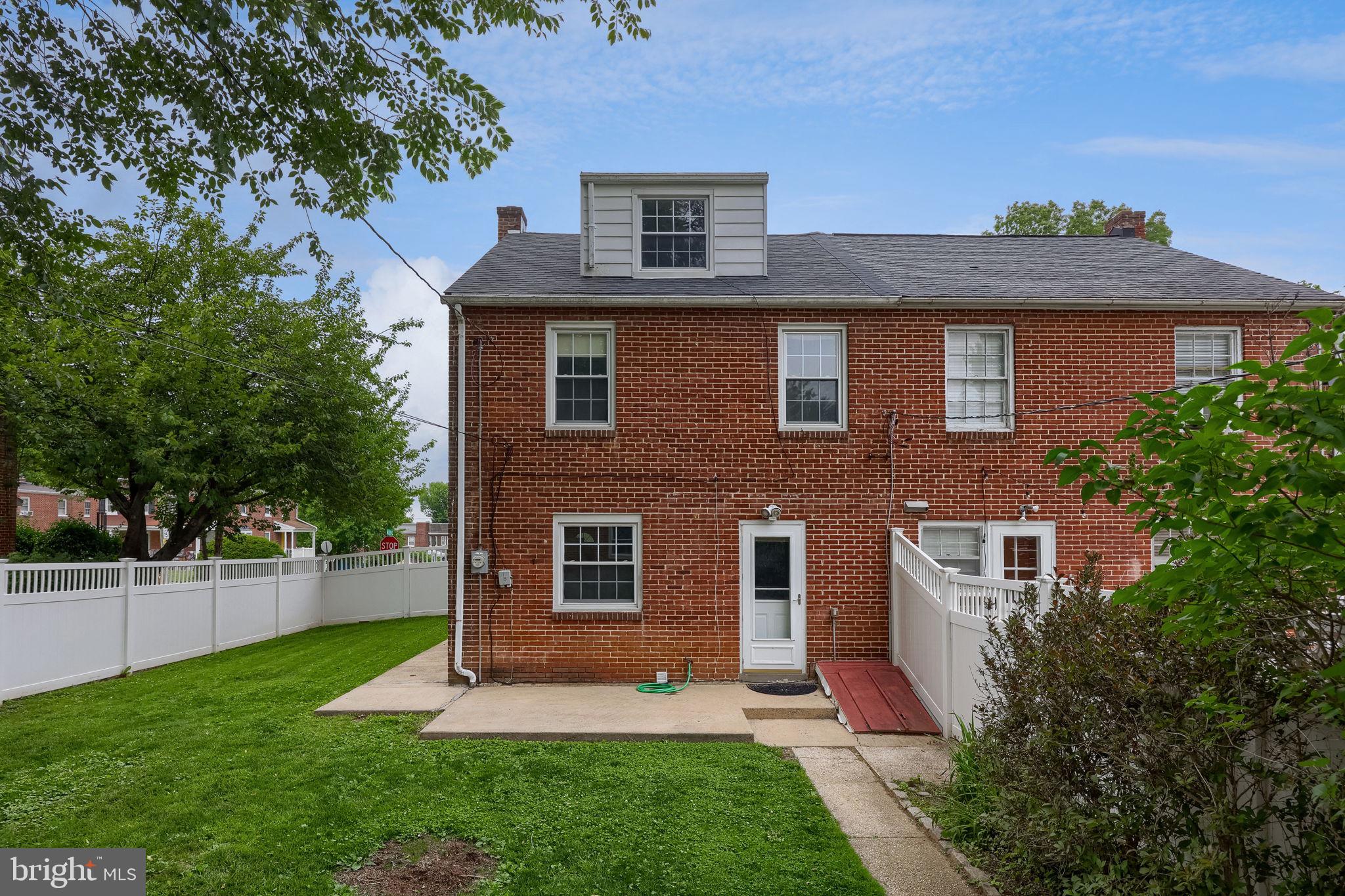 LANCASTER - Residential
