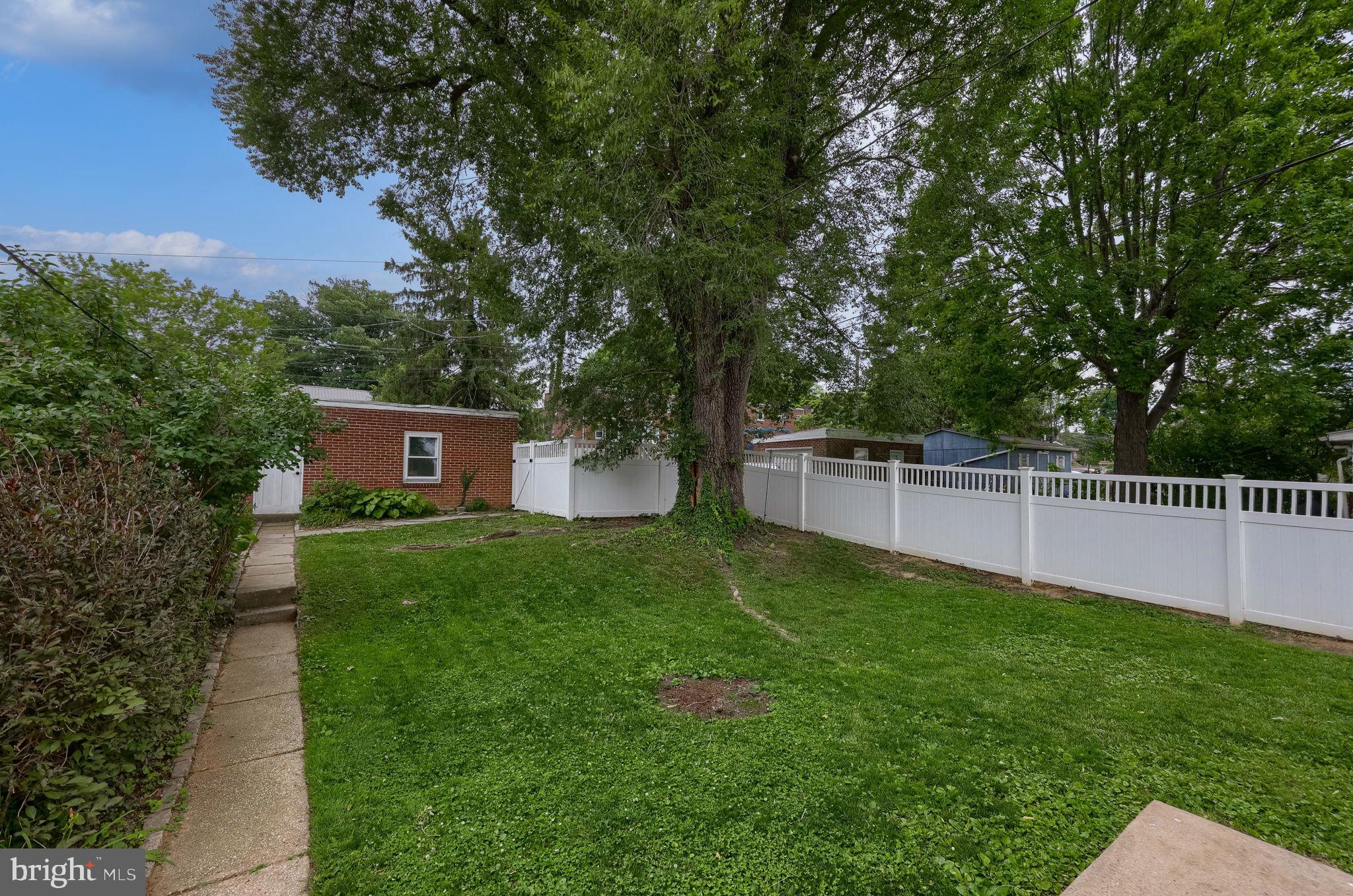 LANCASTER - Residential