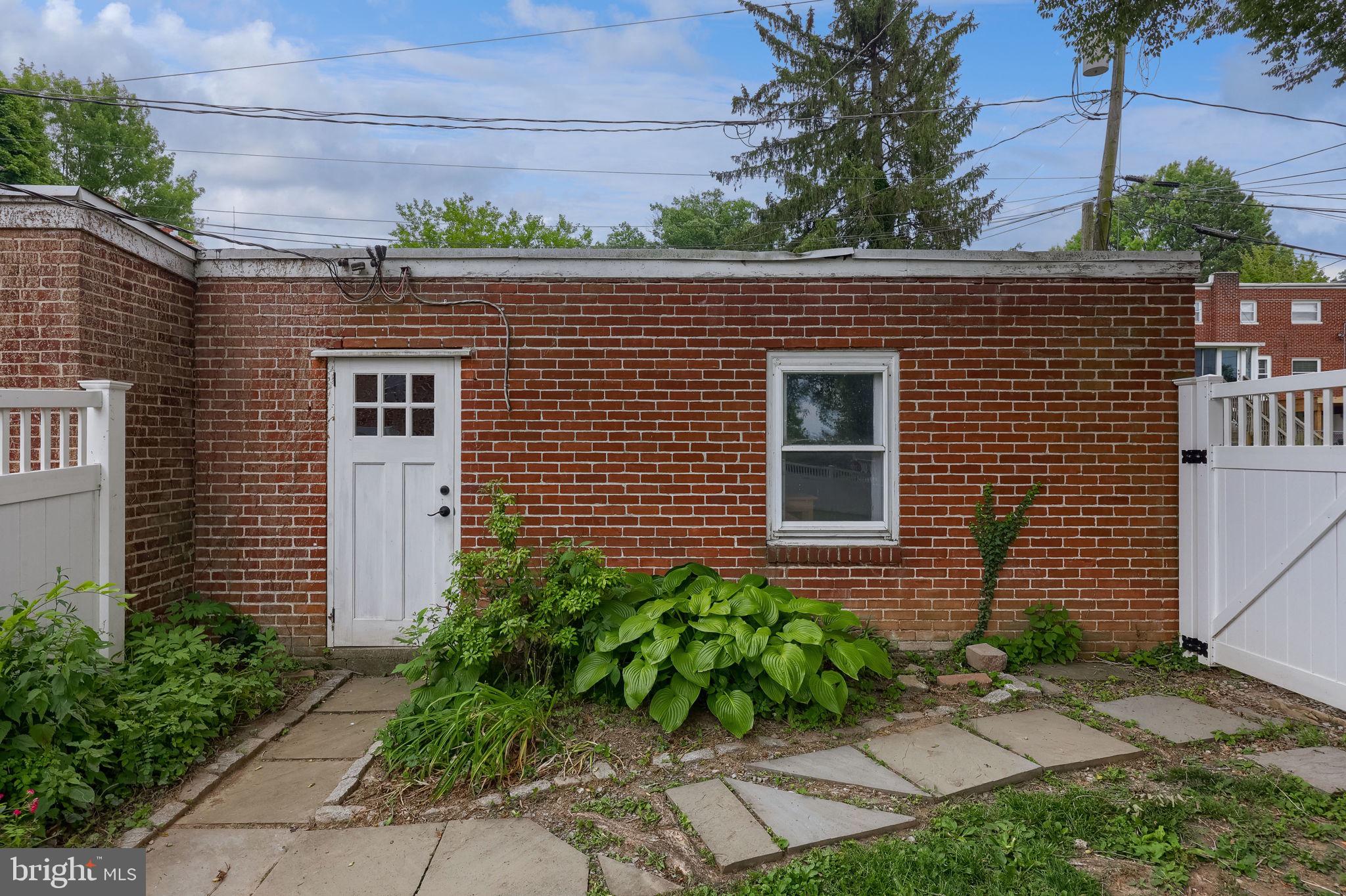 LANCASTER - Residential