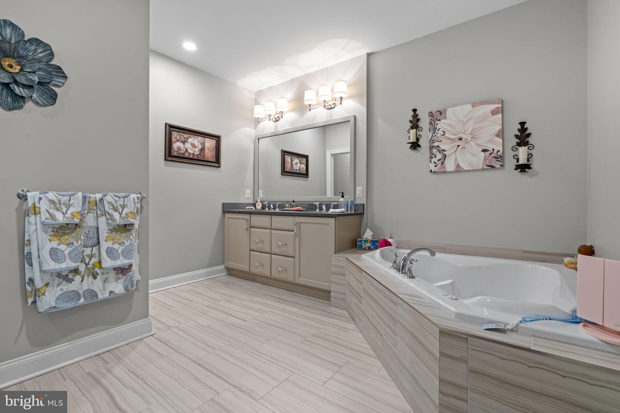 REGENCY AT YARDLEY - Residential