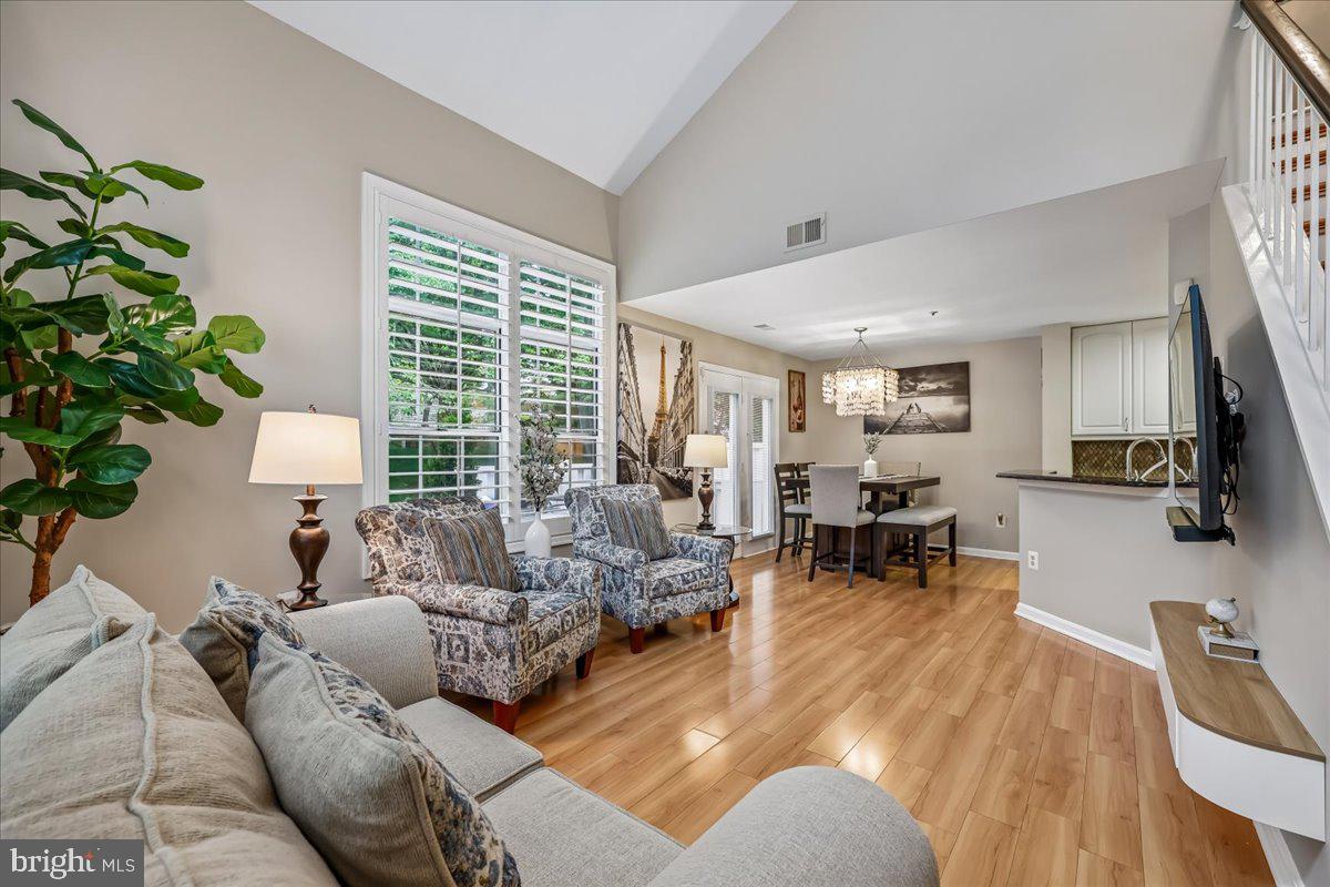 VILL AT MANCHESTER FARMS - Residential