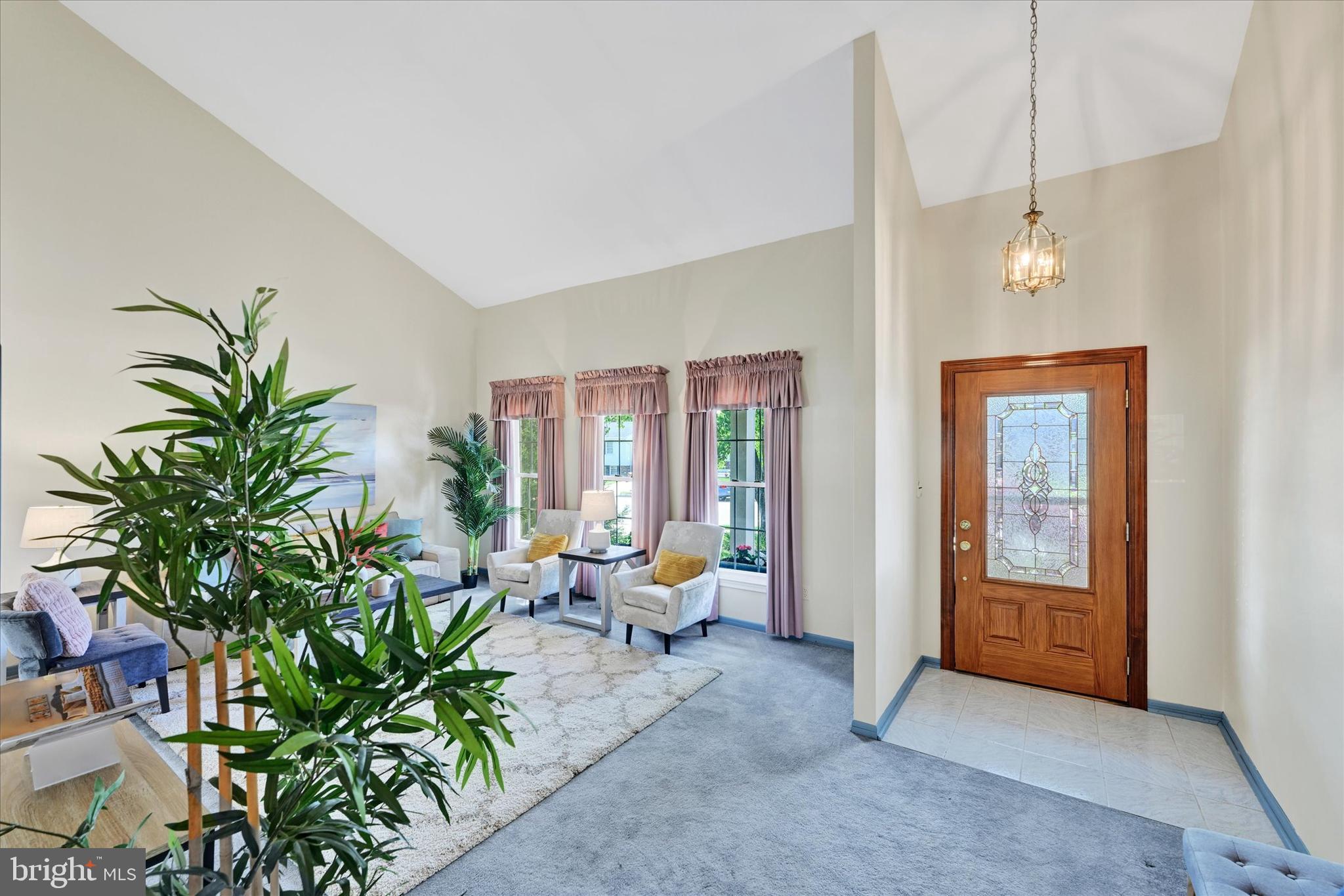 NORTH GATE HALL - Residential