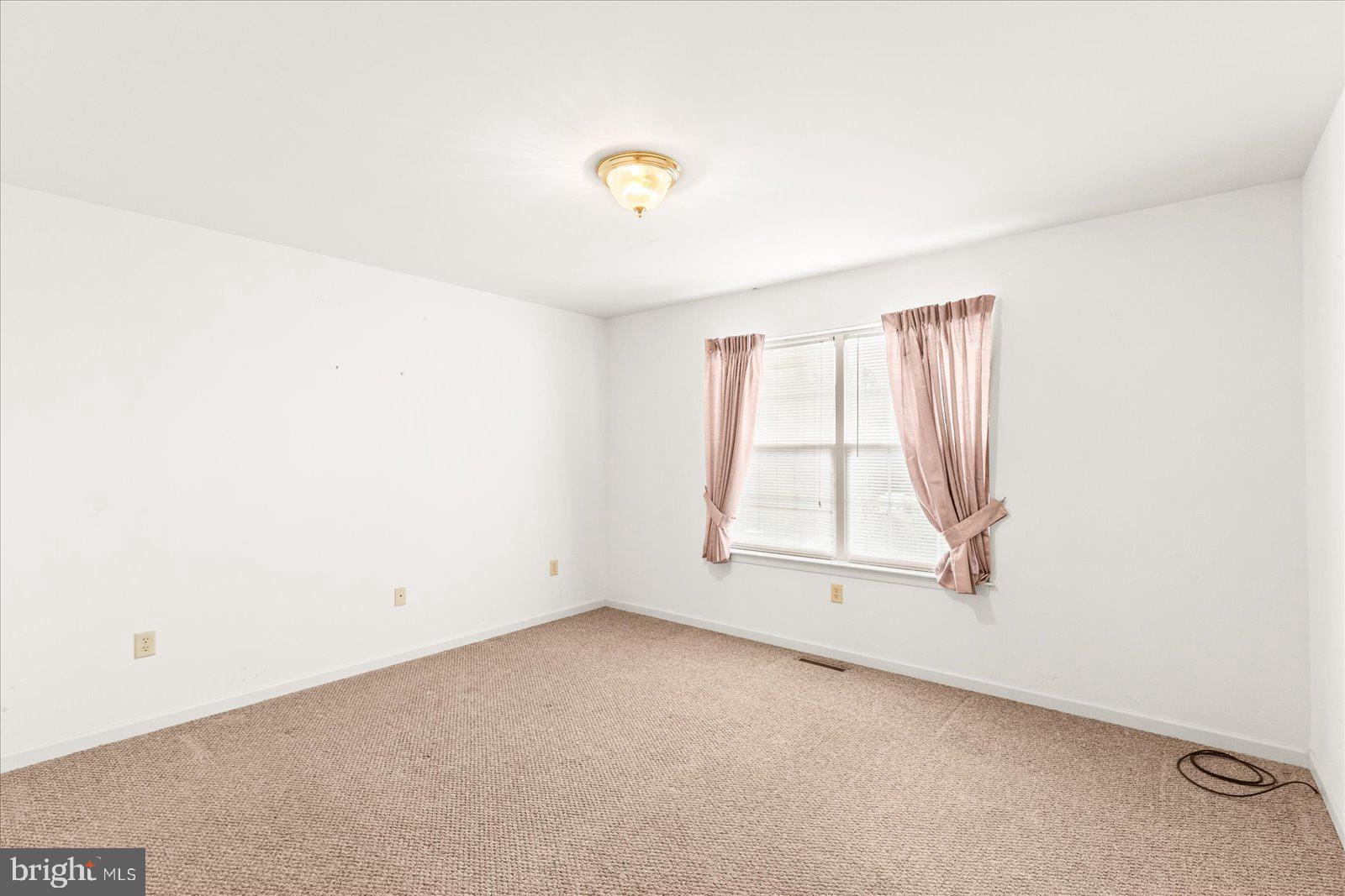 EQUINE MEADOWS - Residential