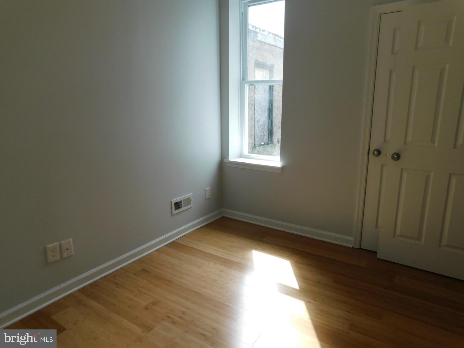 SHARSWOOD - Residential