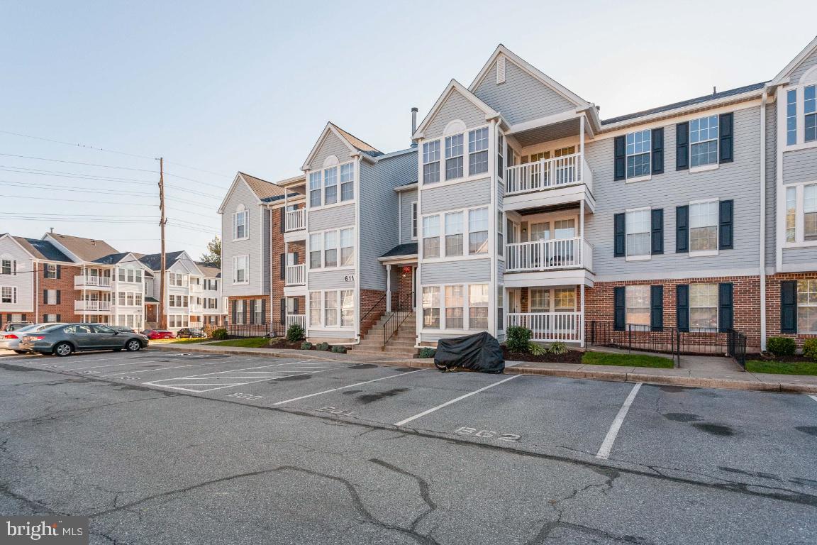 OVERLOOK - Residential Lease