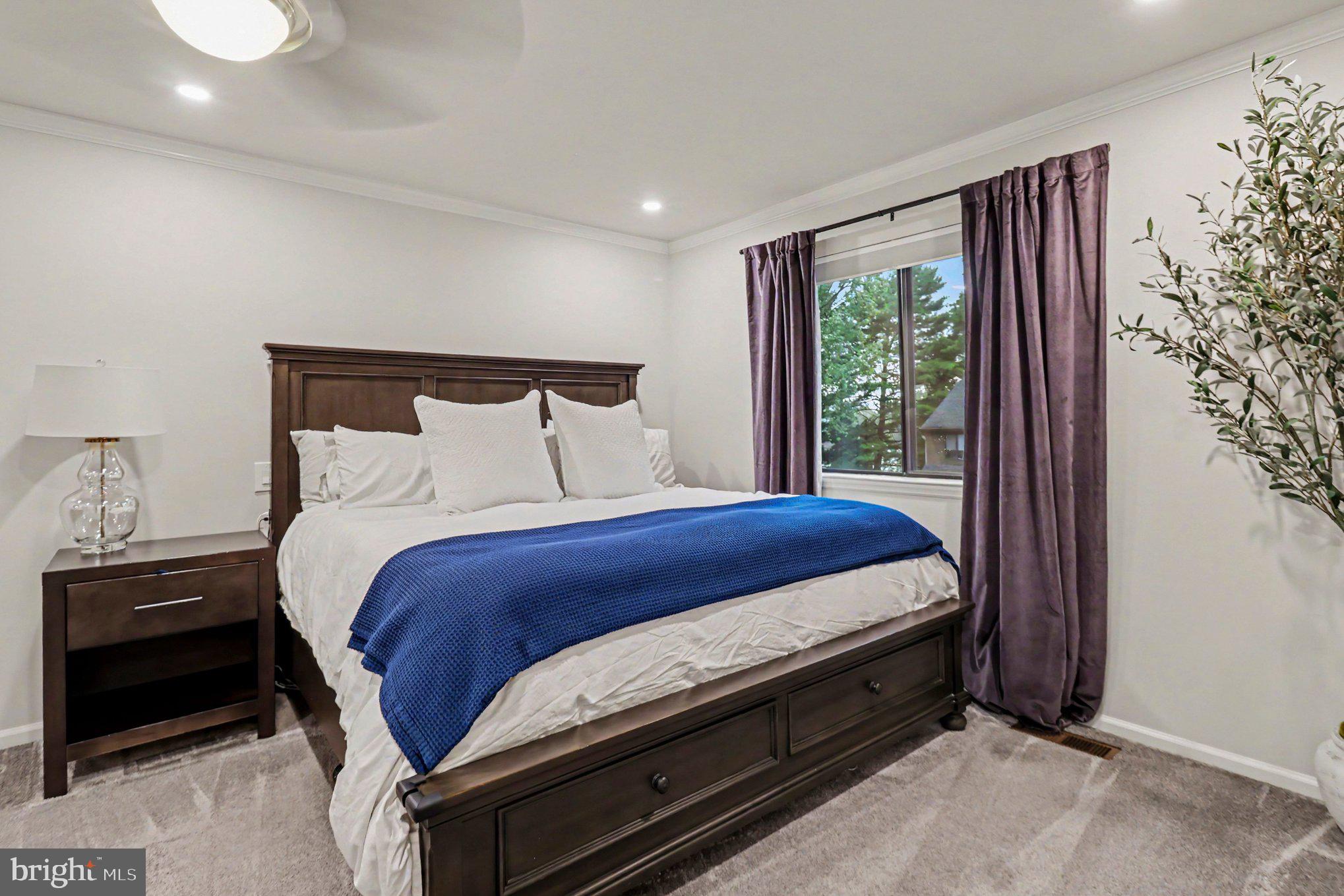 PINE CREST - Residential