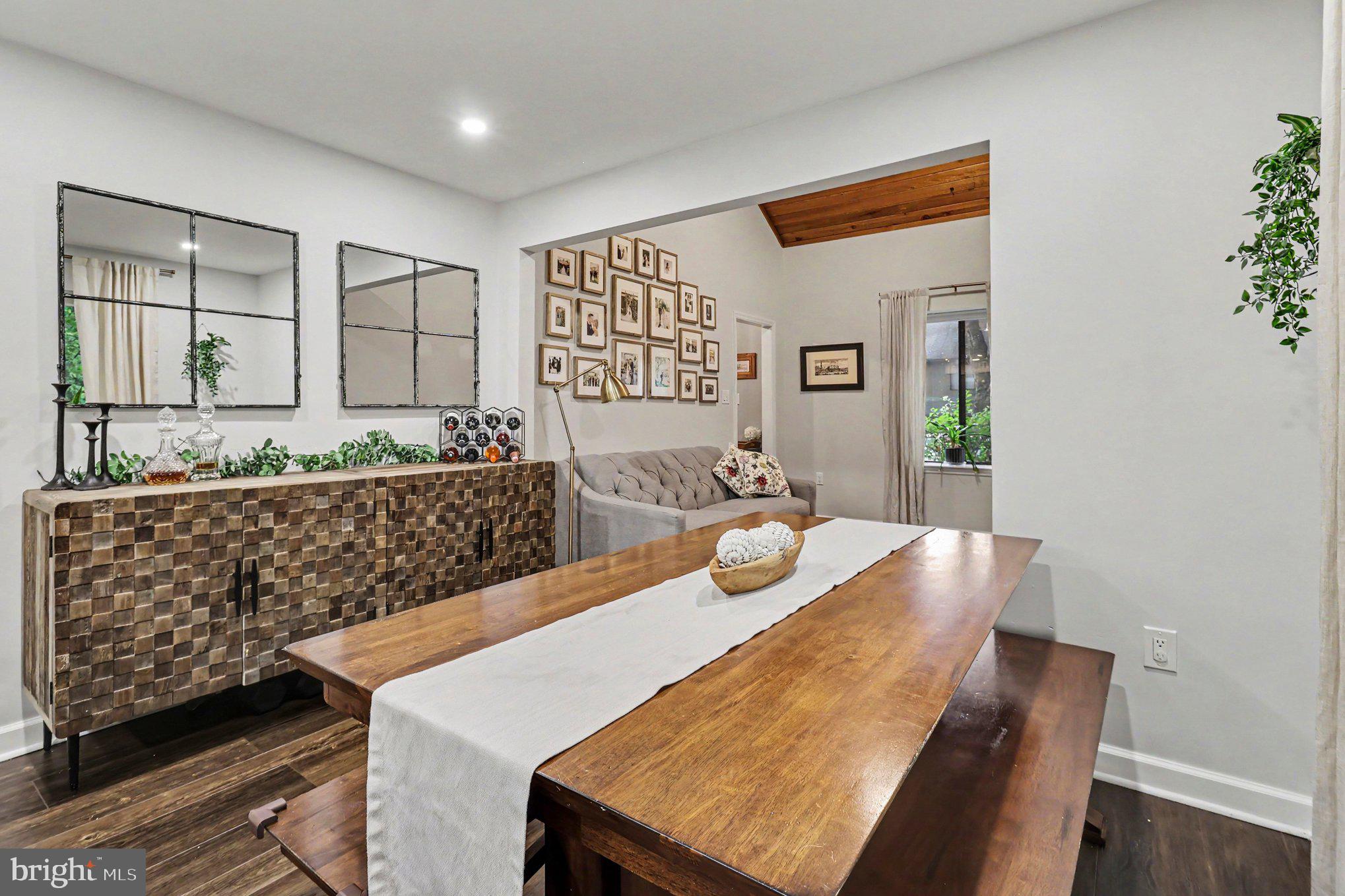 PINE CREST - Residential