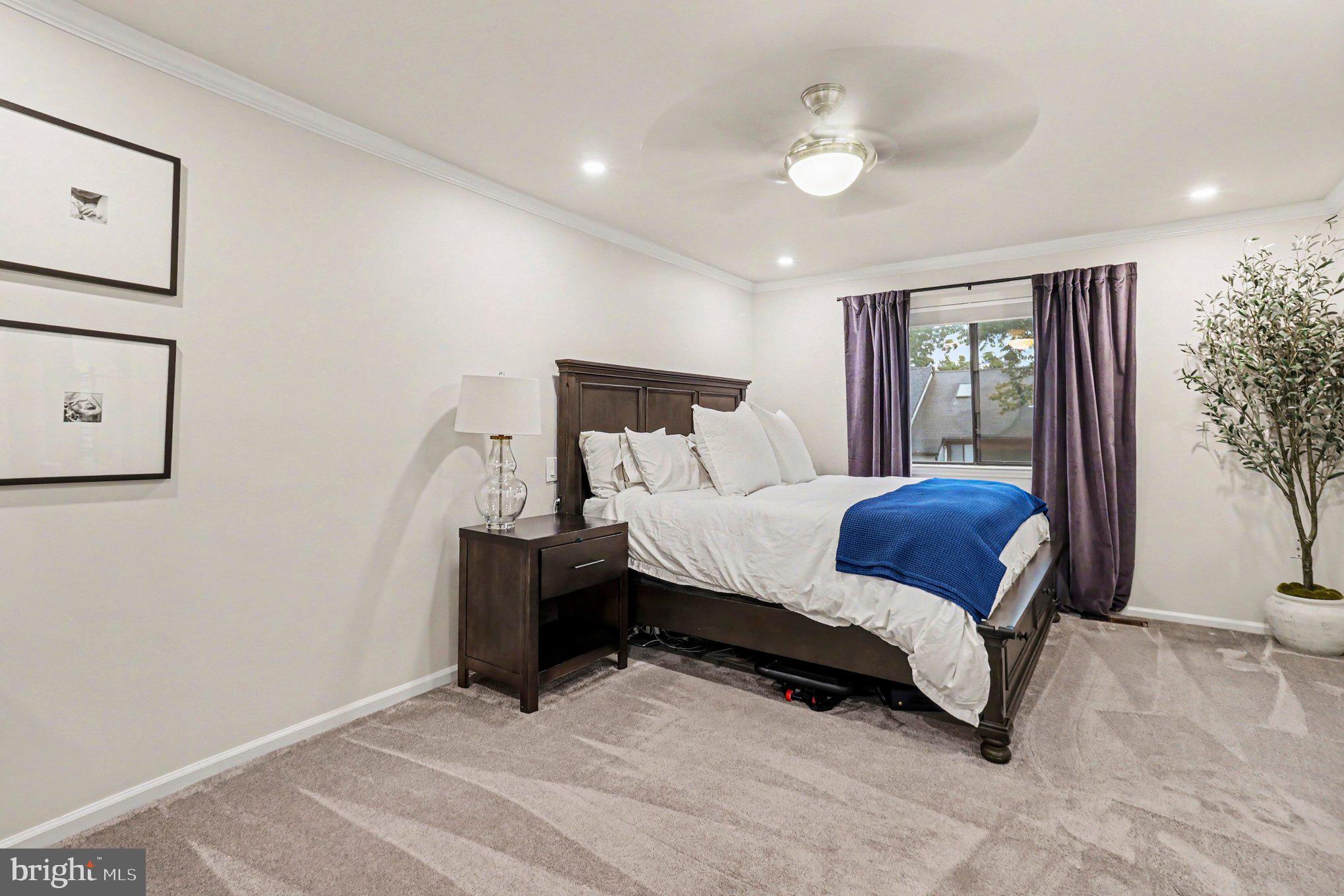 PINE CREST - Residential