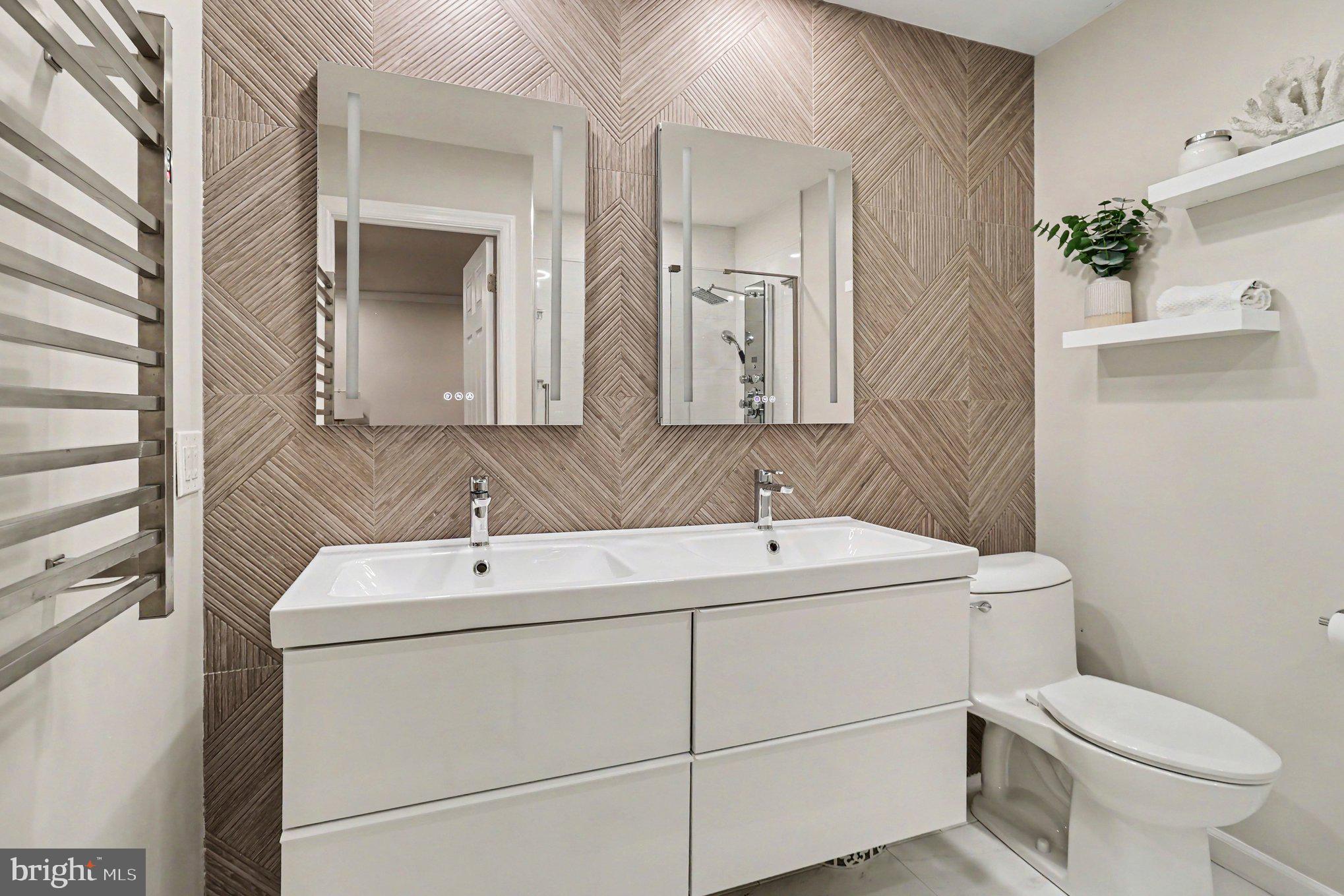PINE CREST - Residential