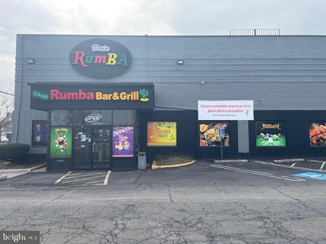 ANNANDALE - Commercial Sale