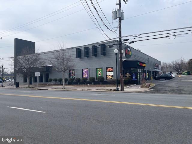 ANNANDALE - Commercial Sale