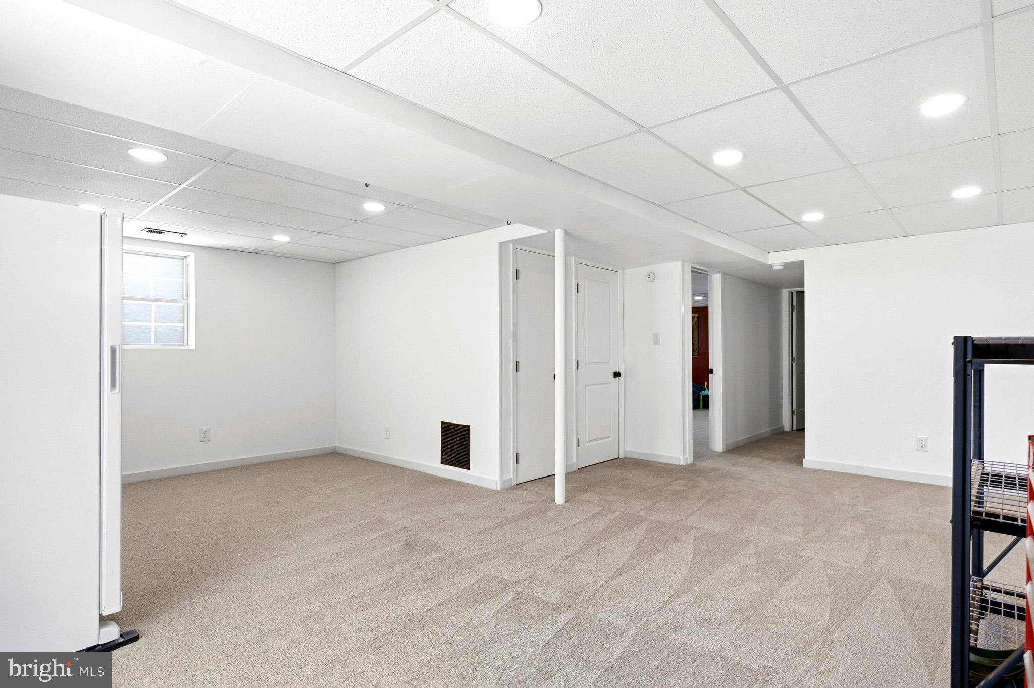 LAUREL RIDGE - Residential