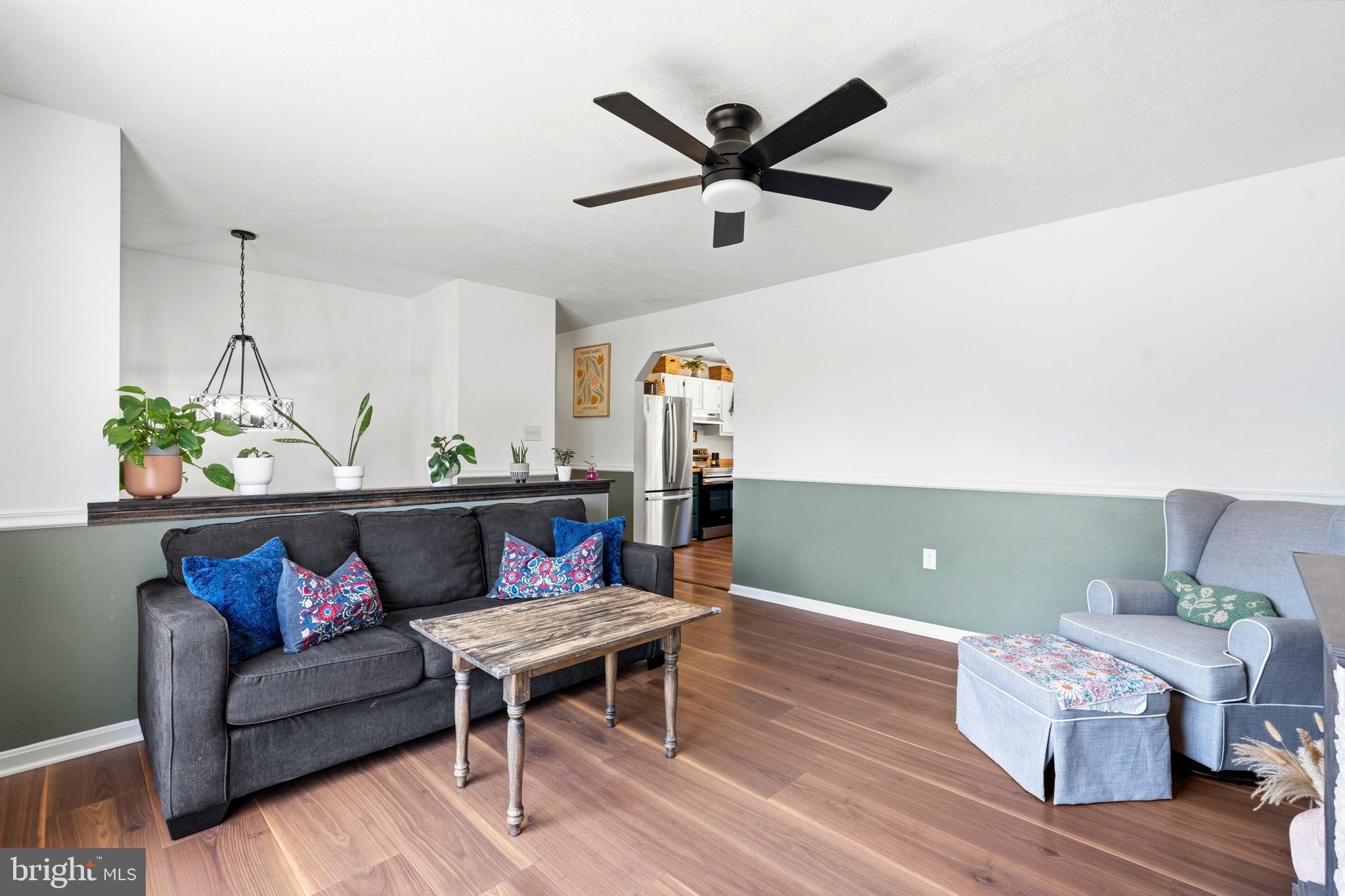 LAUREL RIDGE - Residential