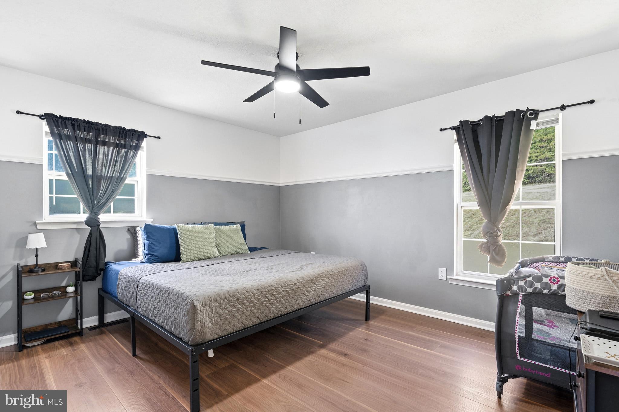 LAUREL RIDGE - Residential