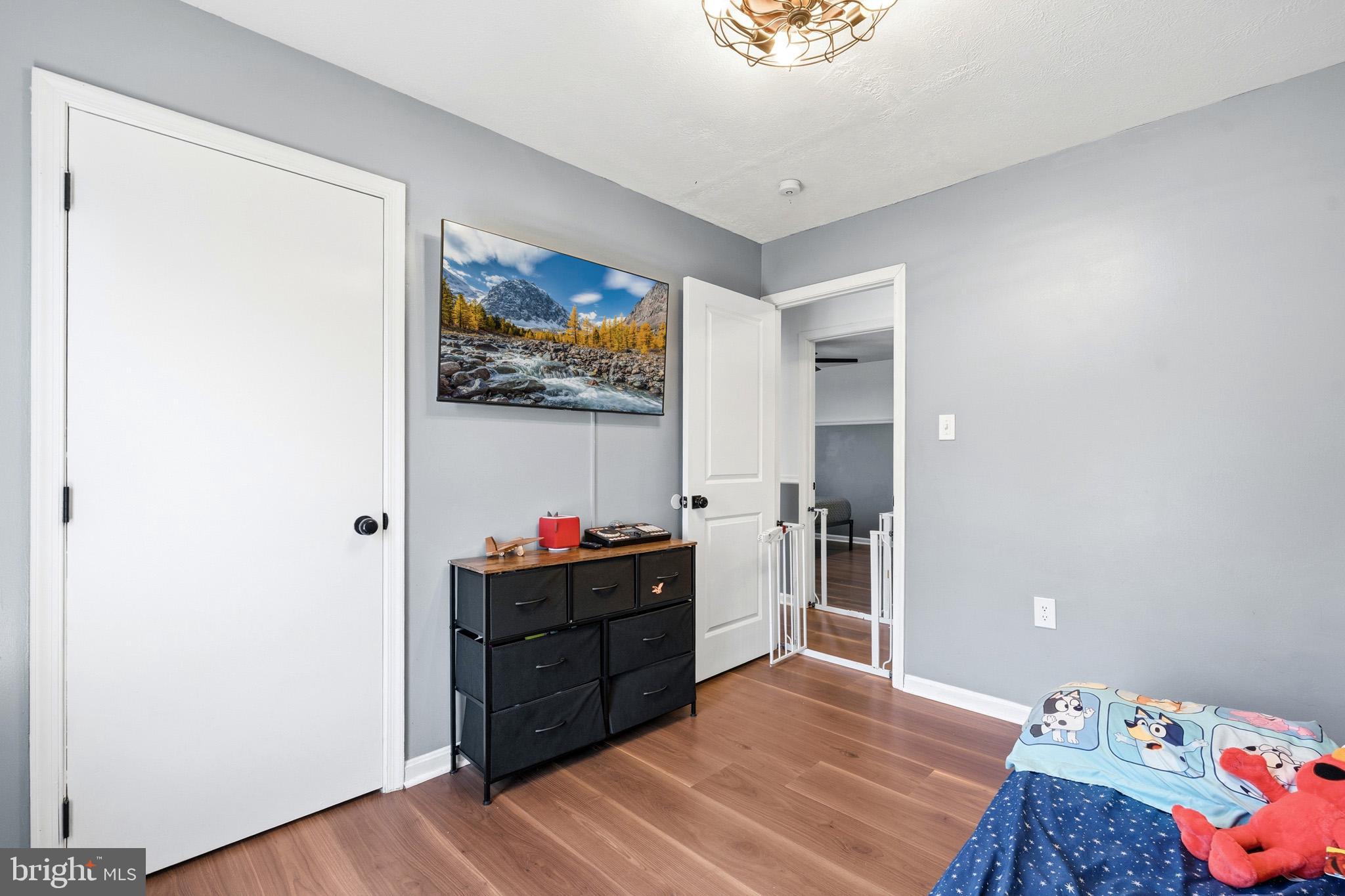 LAUREL RIDGE - Residential