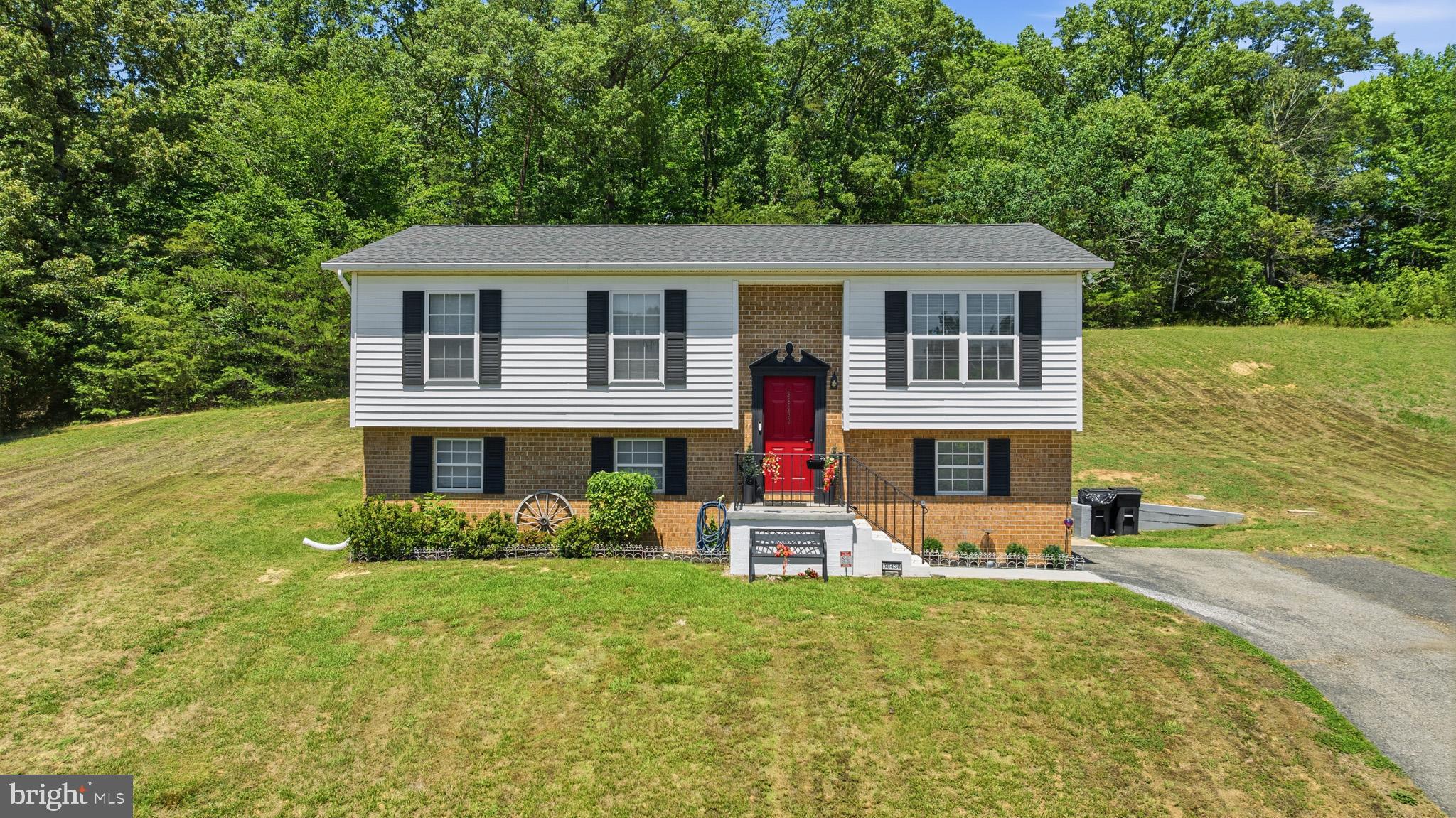 LAUREL RIDGE - Residential