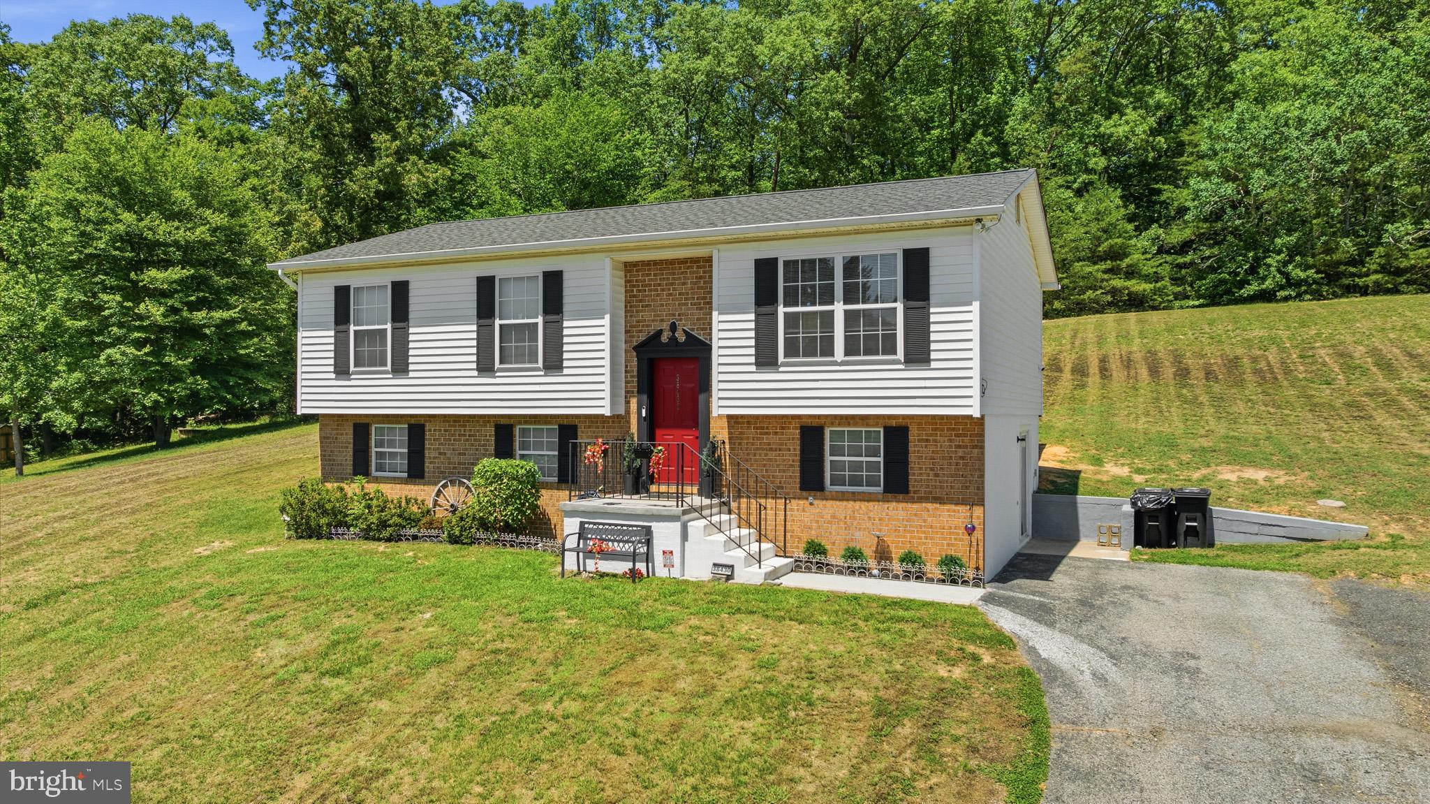 LAUREL RIDGE - Residential