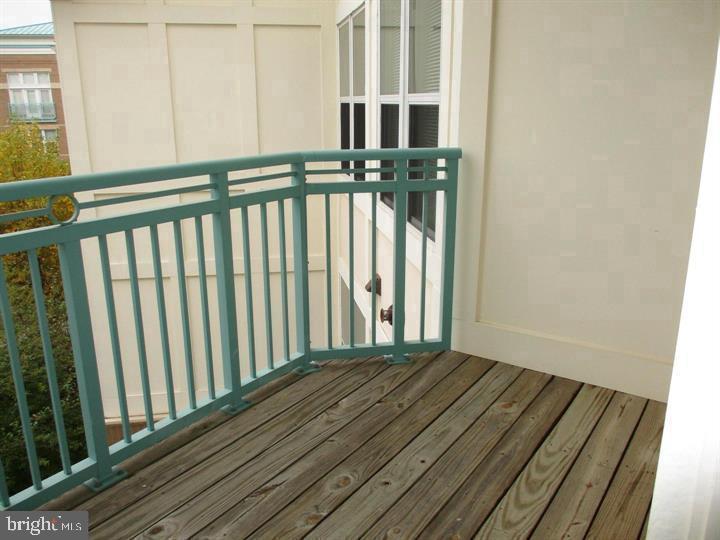 SAVOY AT RESTON TOWN CENTER - Residential Lease