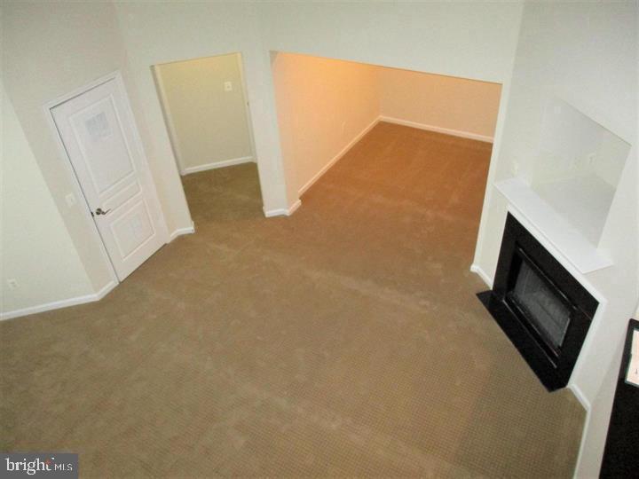SAVOY AT RESTON TOWN CENTER - Residential Lease