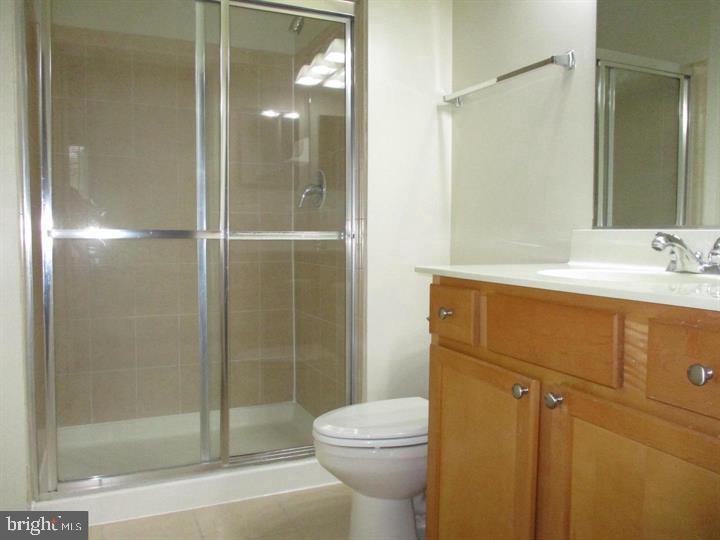 SAVOY AT RESTON TOWN CENTER - Residential Lease