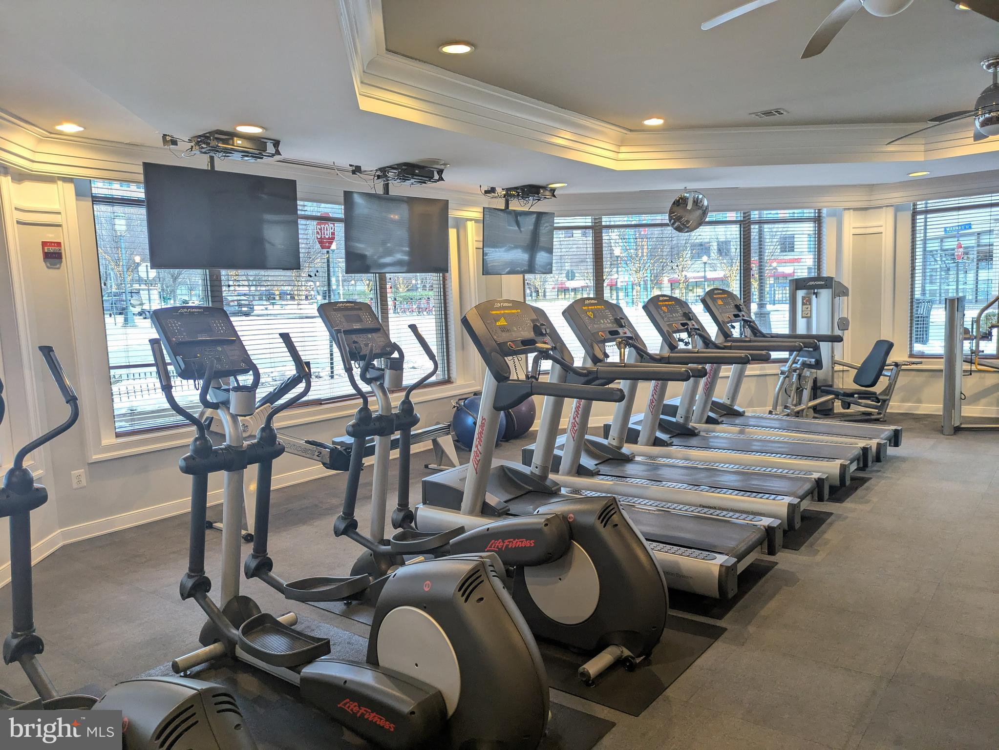 SAVOY AT RESTON TOWN CENTER - Residential Lease