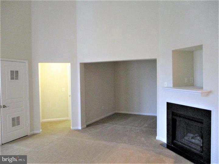 SAVOY AT RESTON TOWN CENTER - Residential Lease