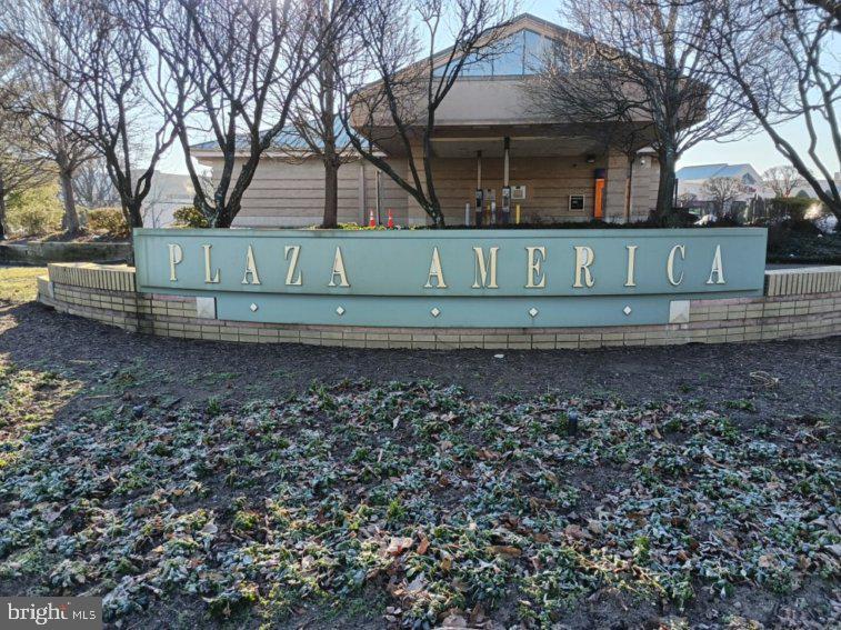 SAVOY AT RESTON TOWN CENTER - Residential Lease