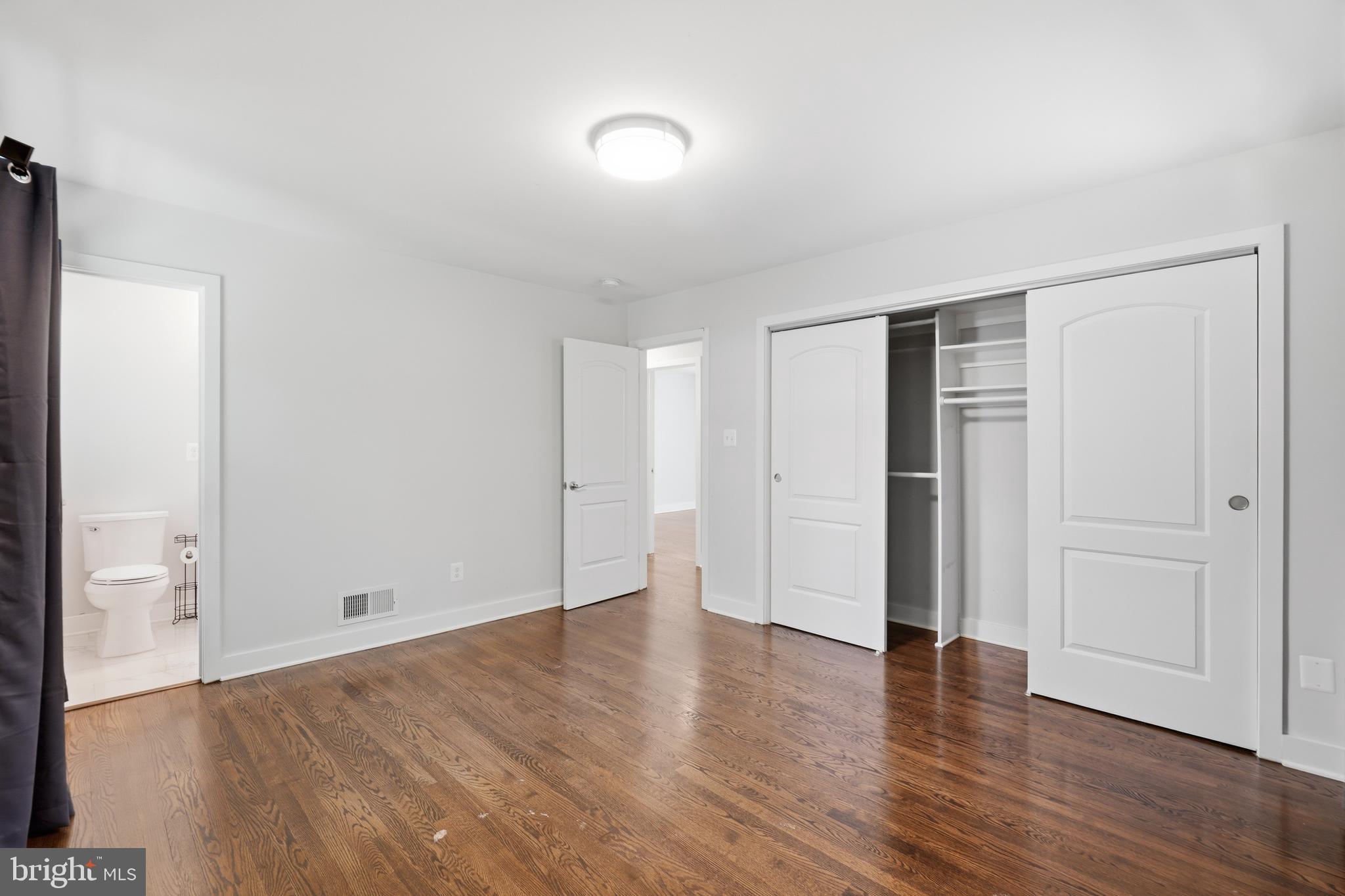TALL OAKS - Residential