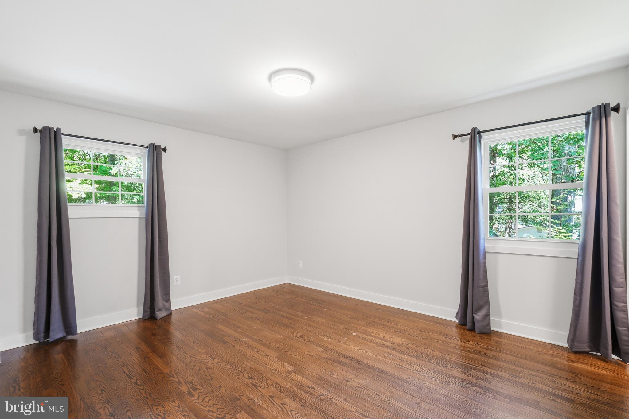 TALL OAKS - Residential