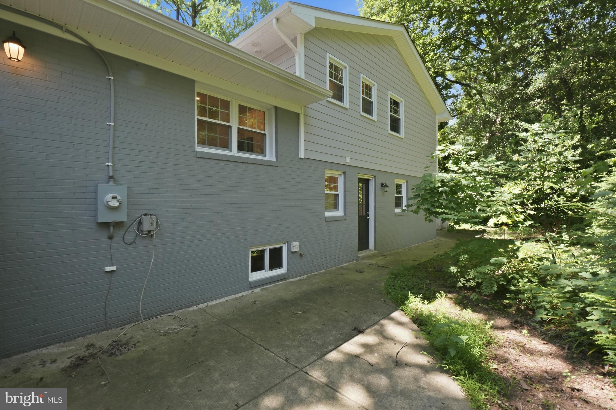TALL OAKS - Residential