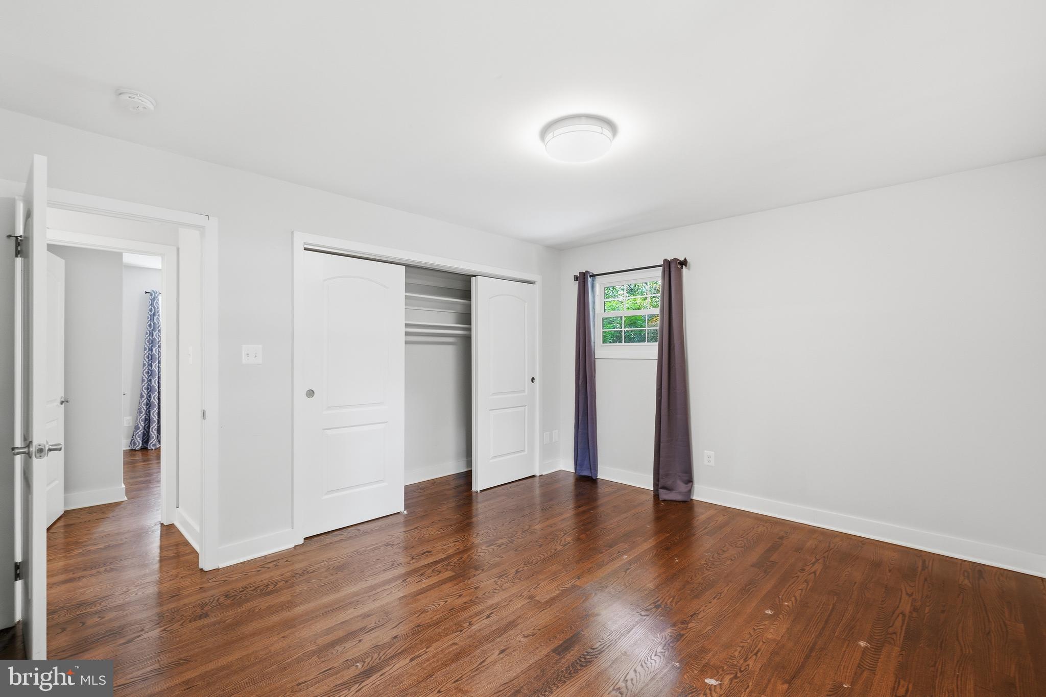 TALL OAKS - Residential