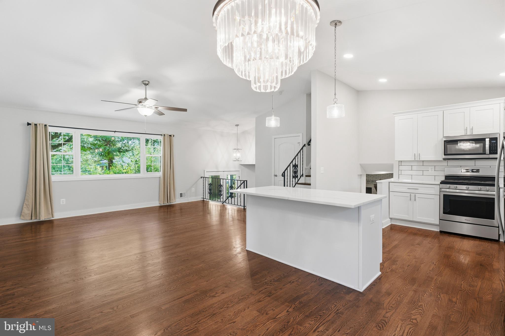 TALL OAKS - Residential