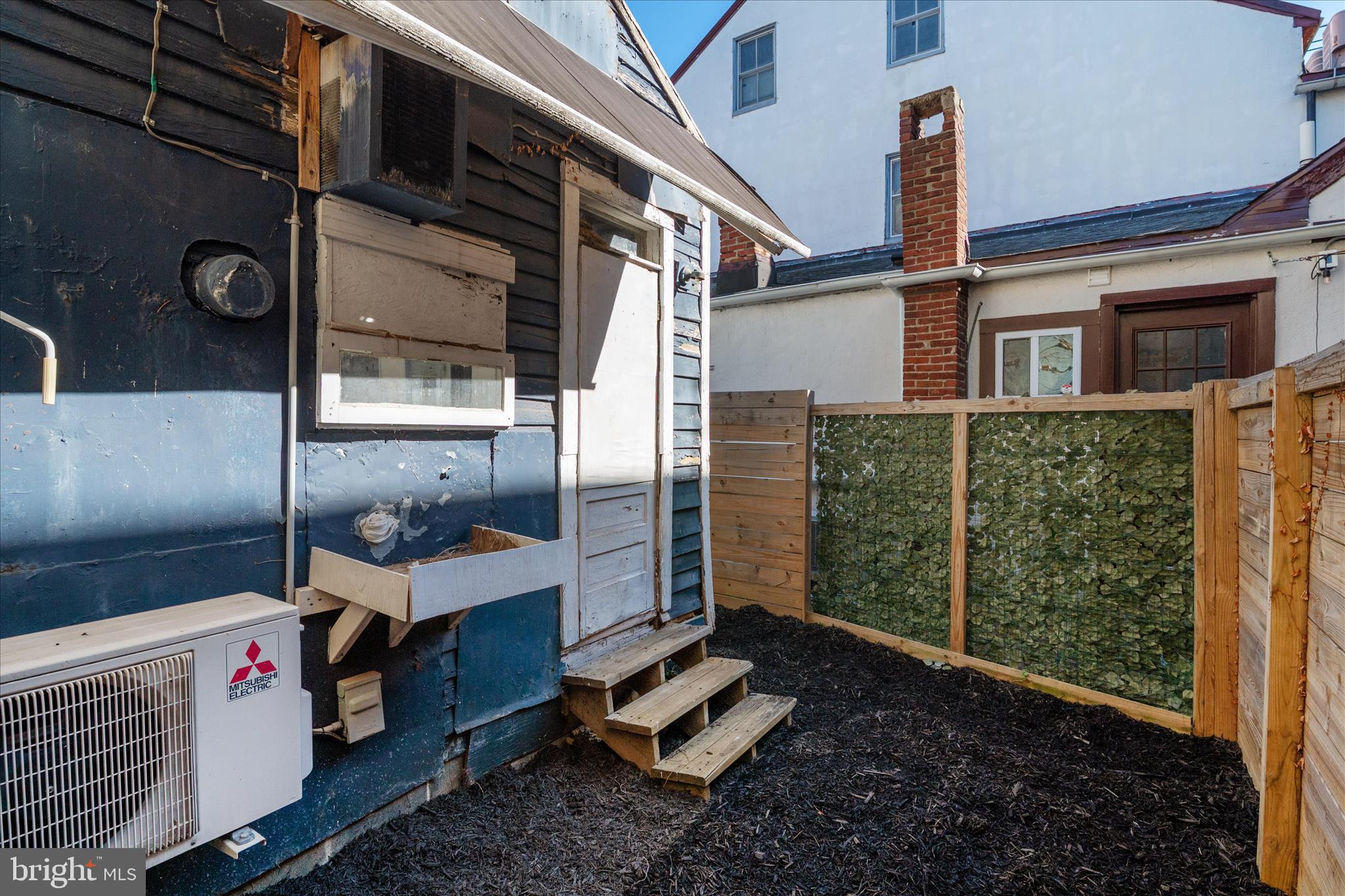 ANNAPOLIS - Commercial Sale