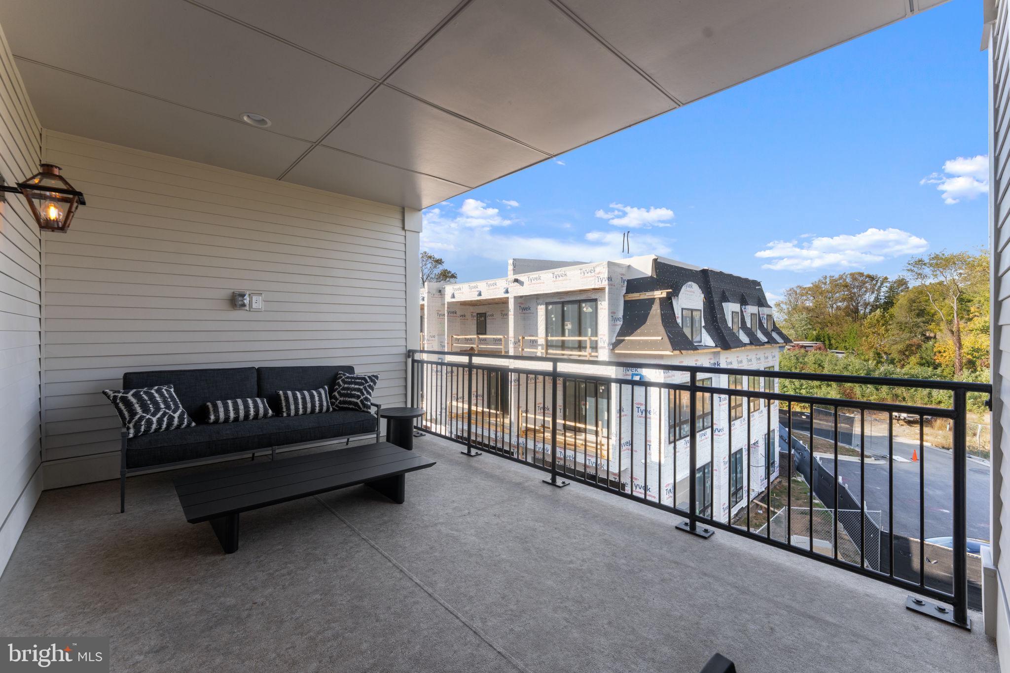 CHAIN BRIDGE - Residential