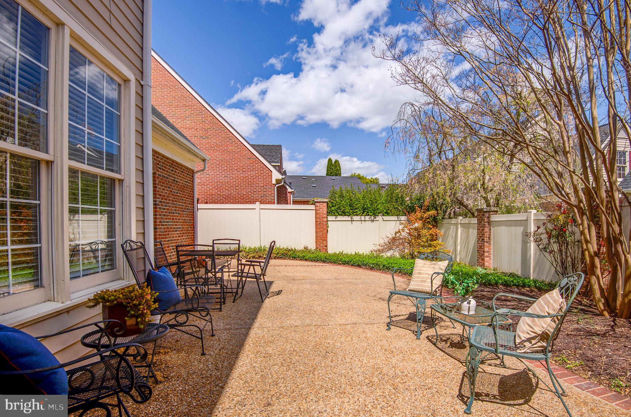 RIVER CREEK - Residential