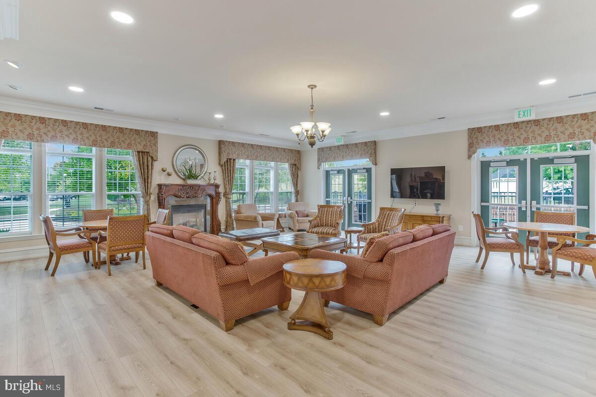 MAPLECREST - Residential