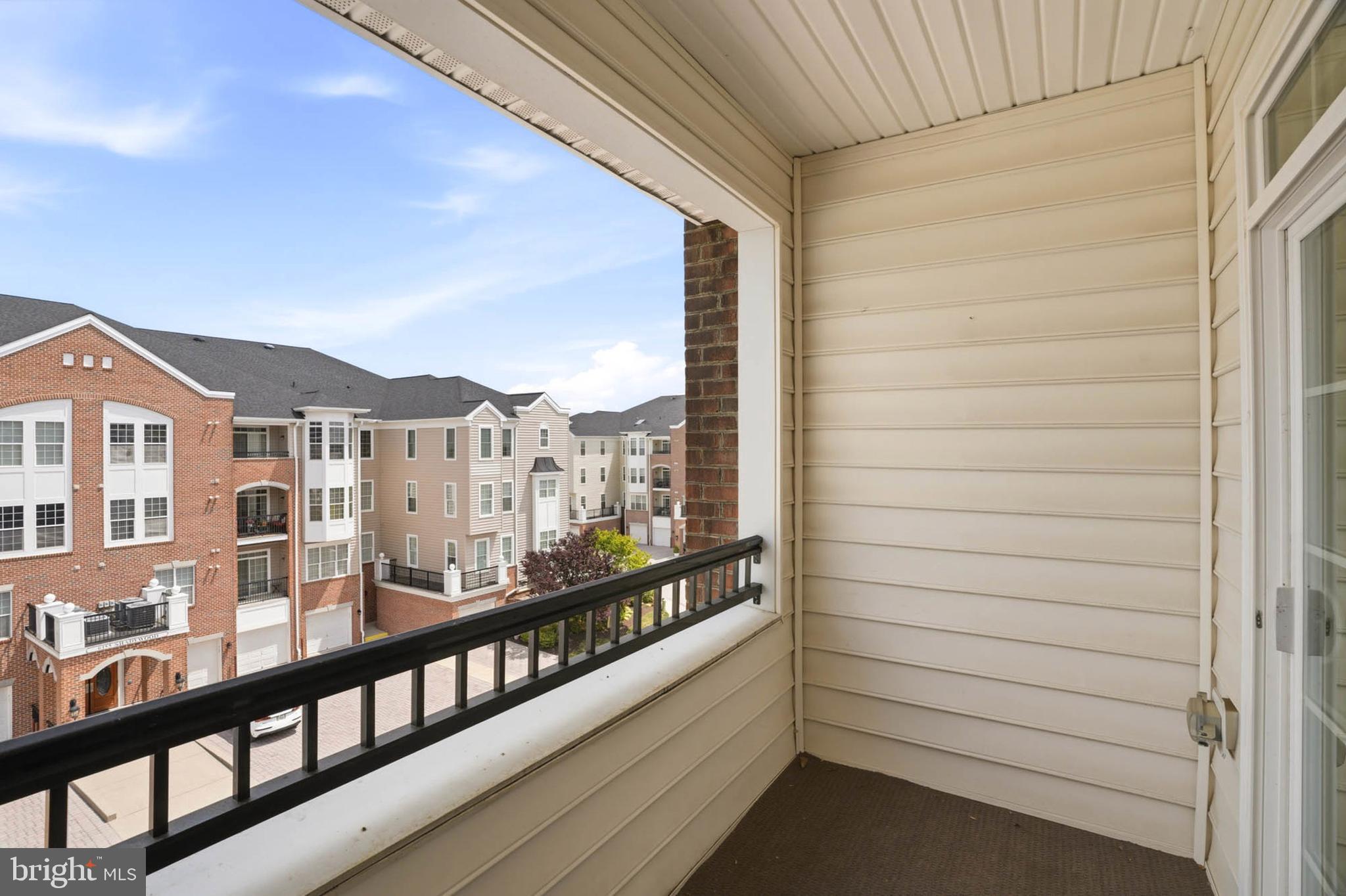 MAPLECREST - Residential