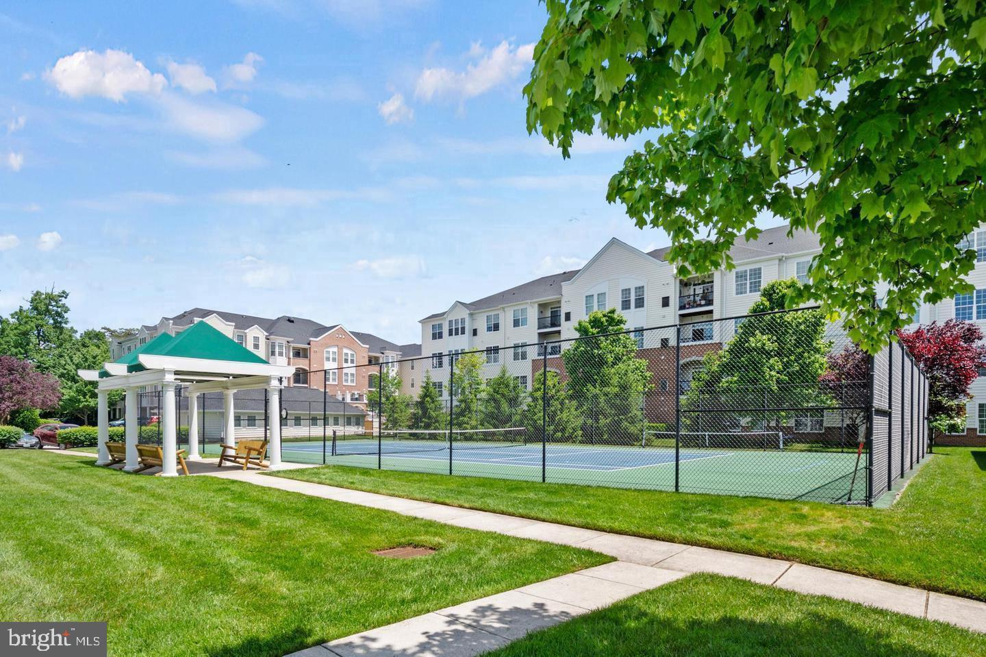 MAPLECREST - Residential