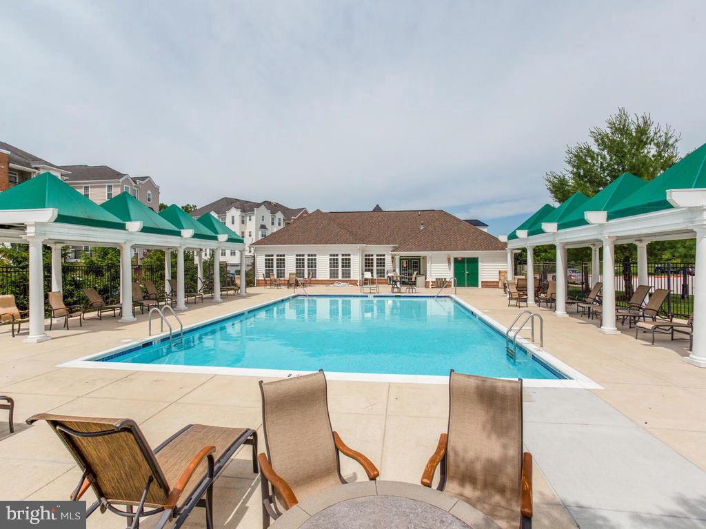MAPLECREST - Residential