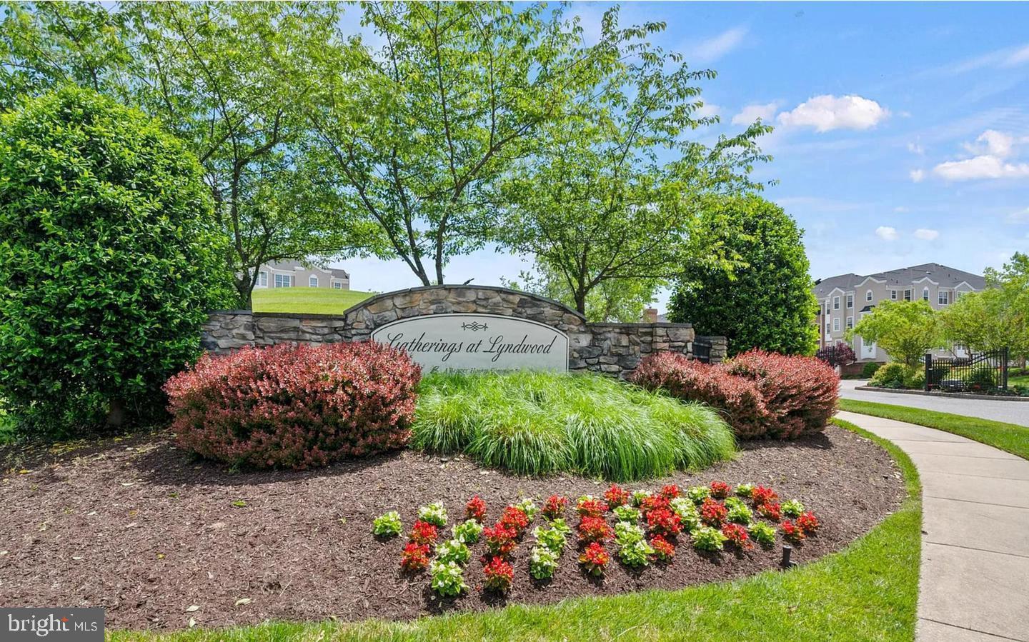 MAPLECREST - Residential